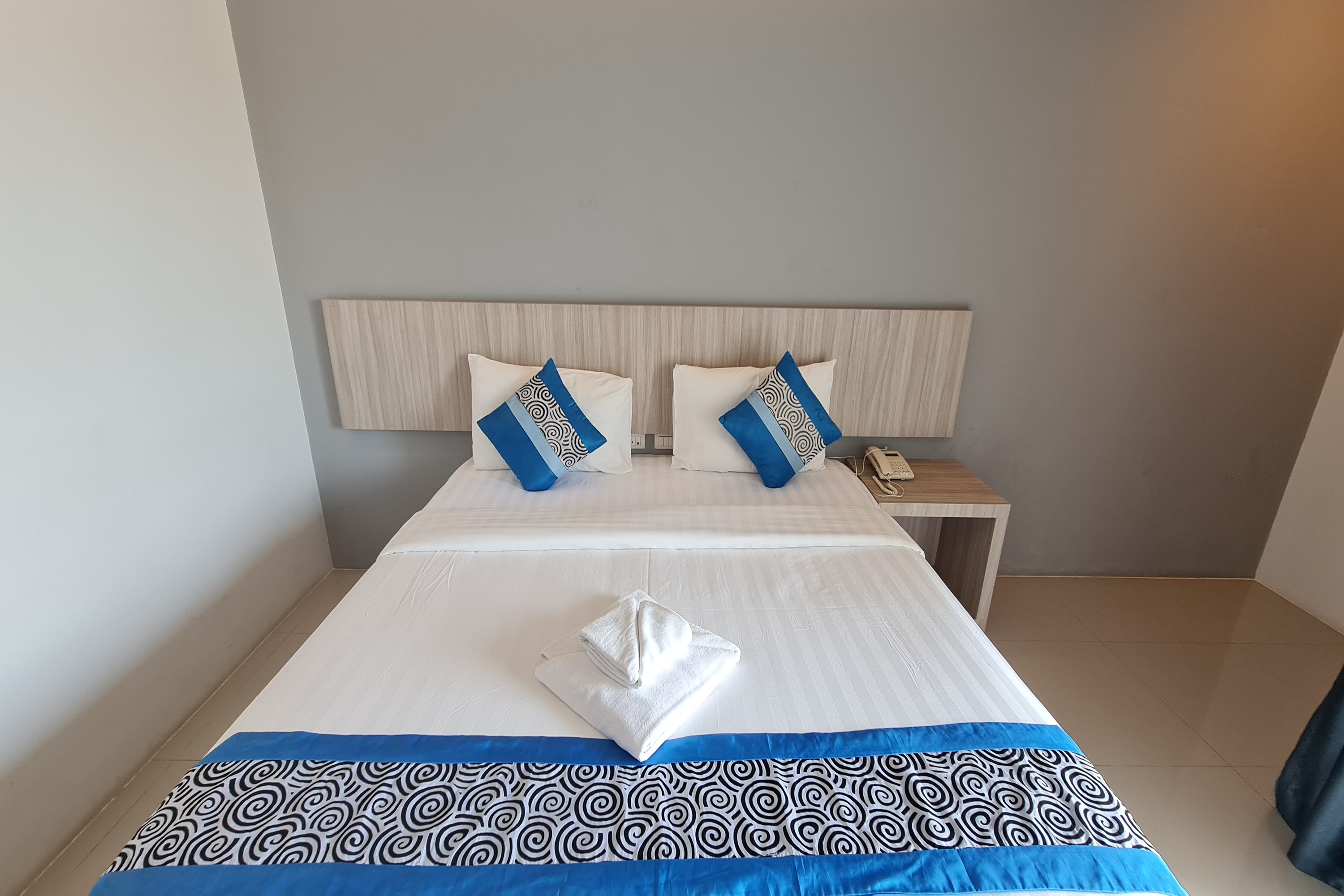 Double Superior King Bed