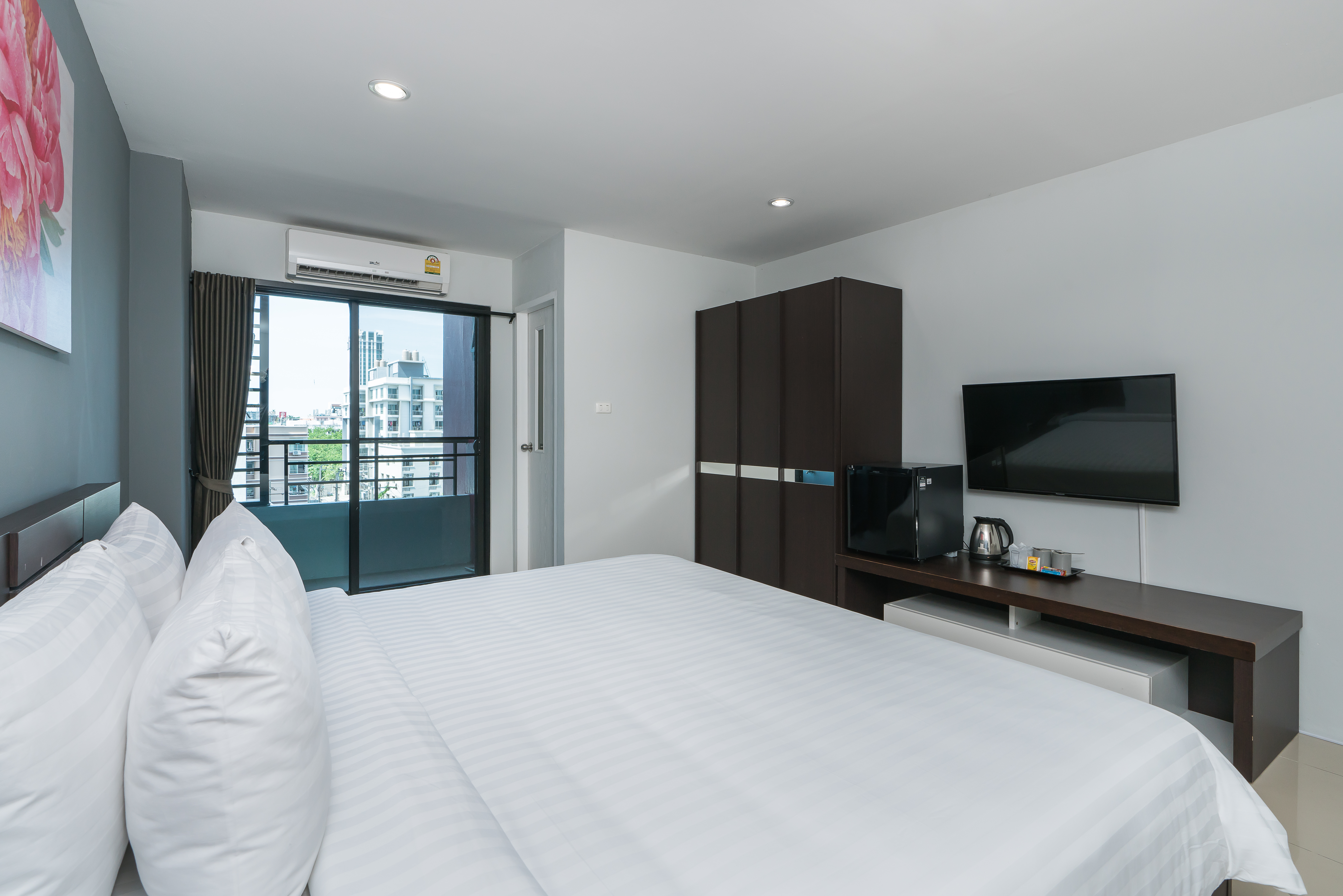 Double or Twin King Size Bed