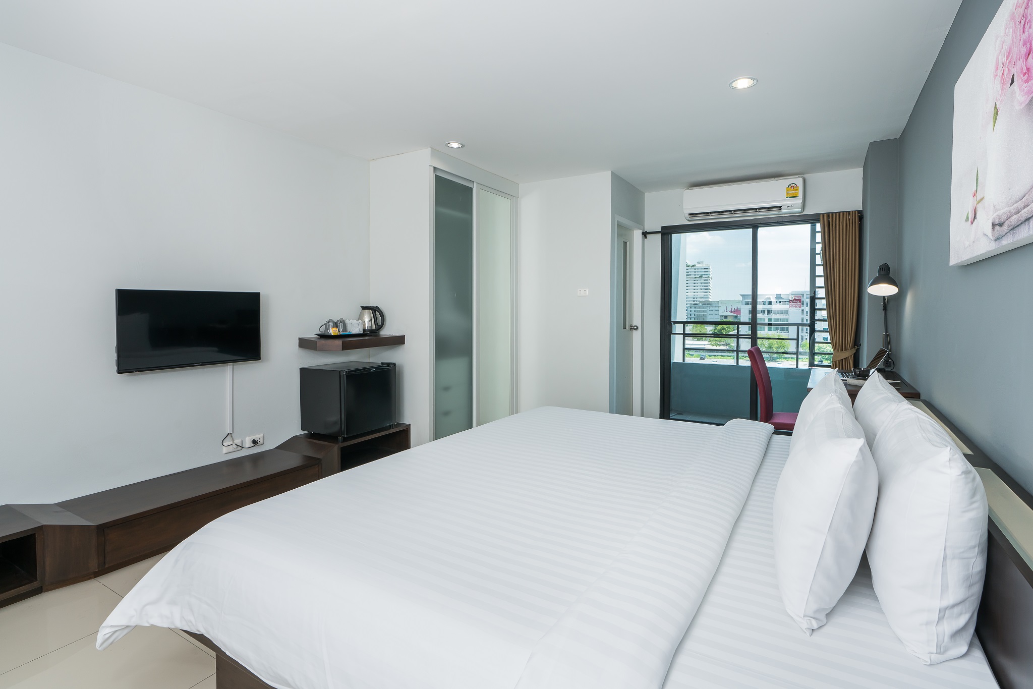 Double or Twin King Size Bed