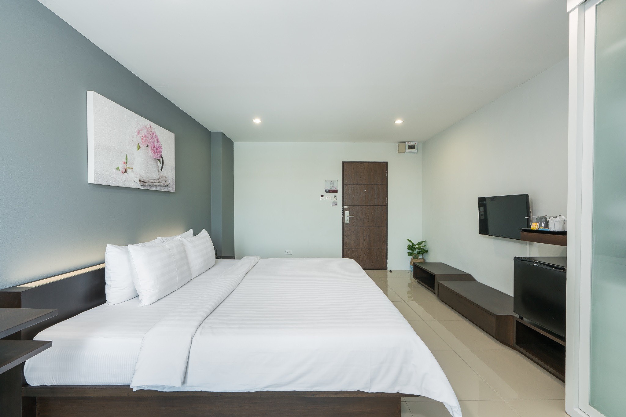 Double or Twin King Size Bed