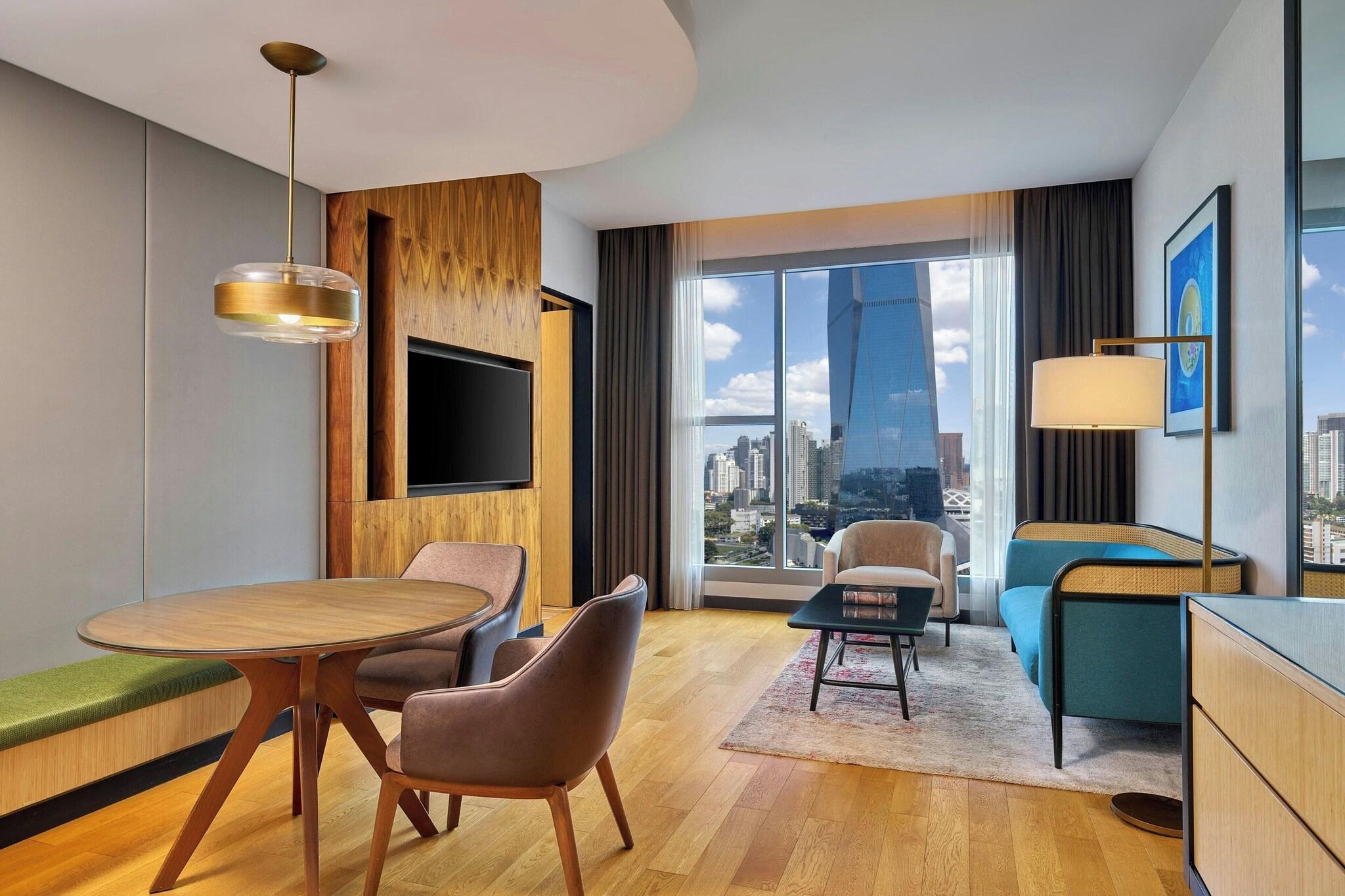 Suite King Bed Non Smoking