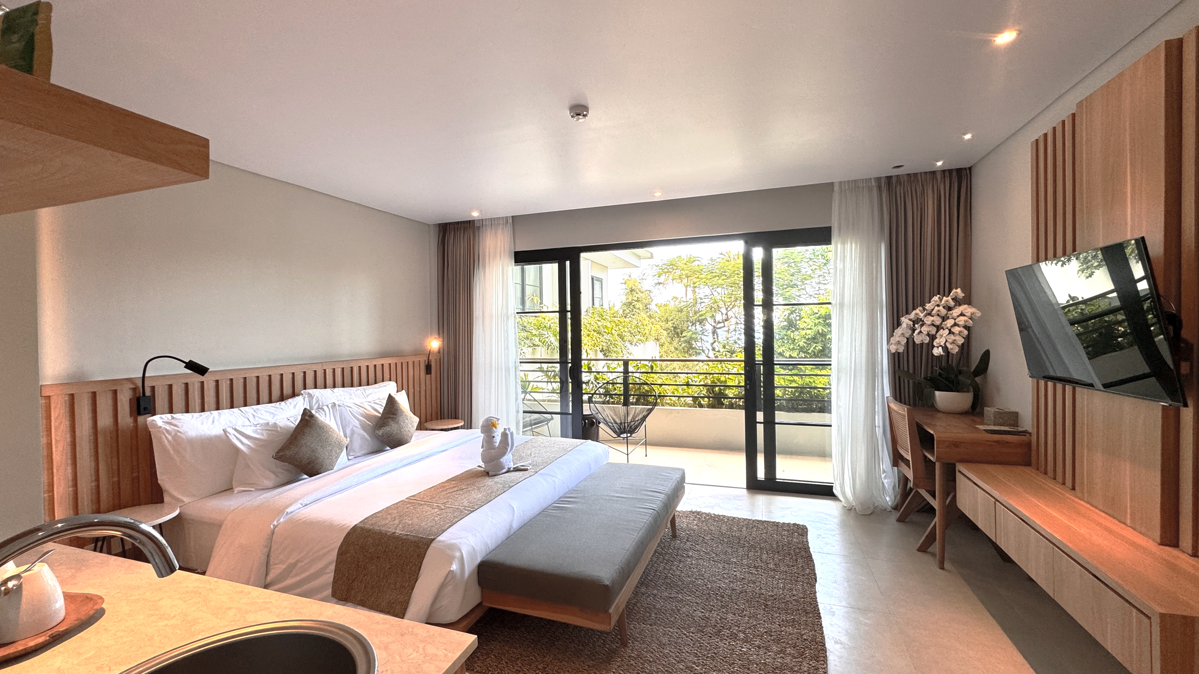 Double or Twin Deluxe