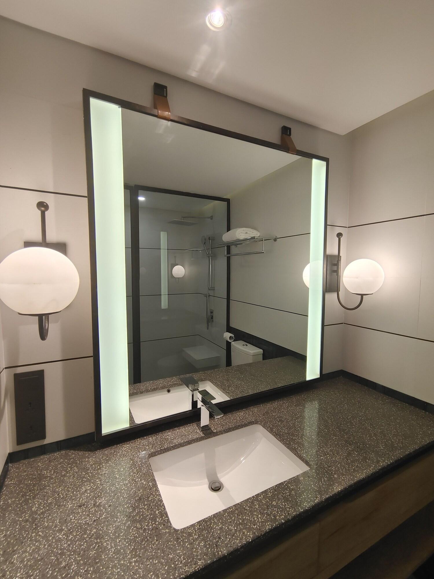 Double City View King Bed