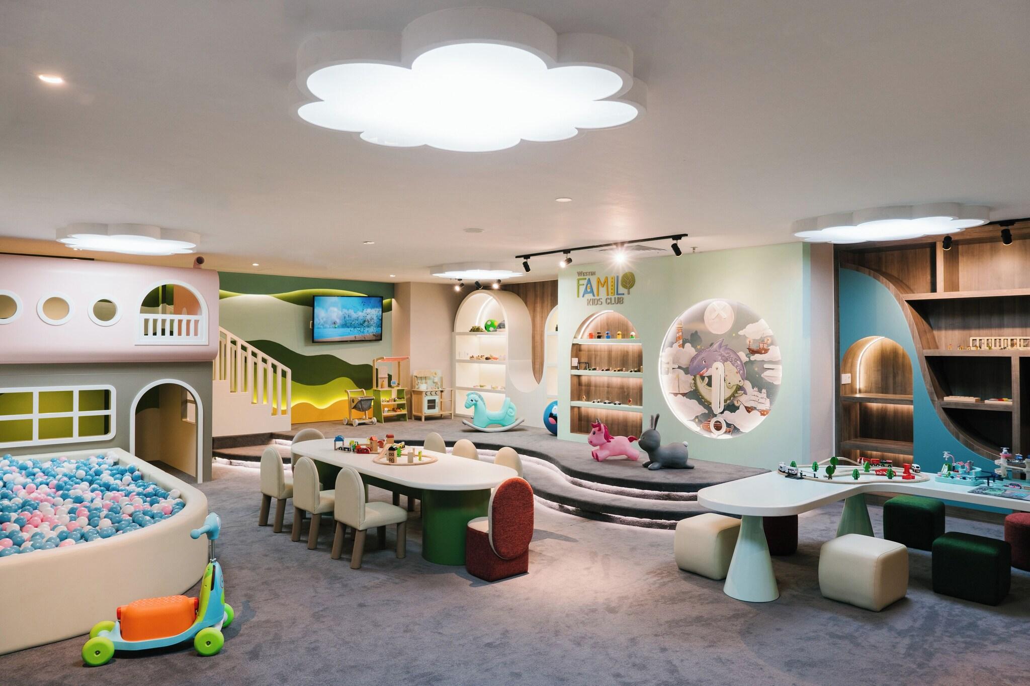 Double Club King Bed