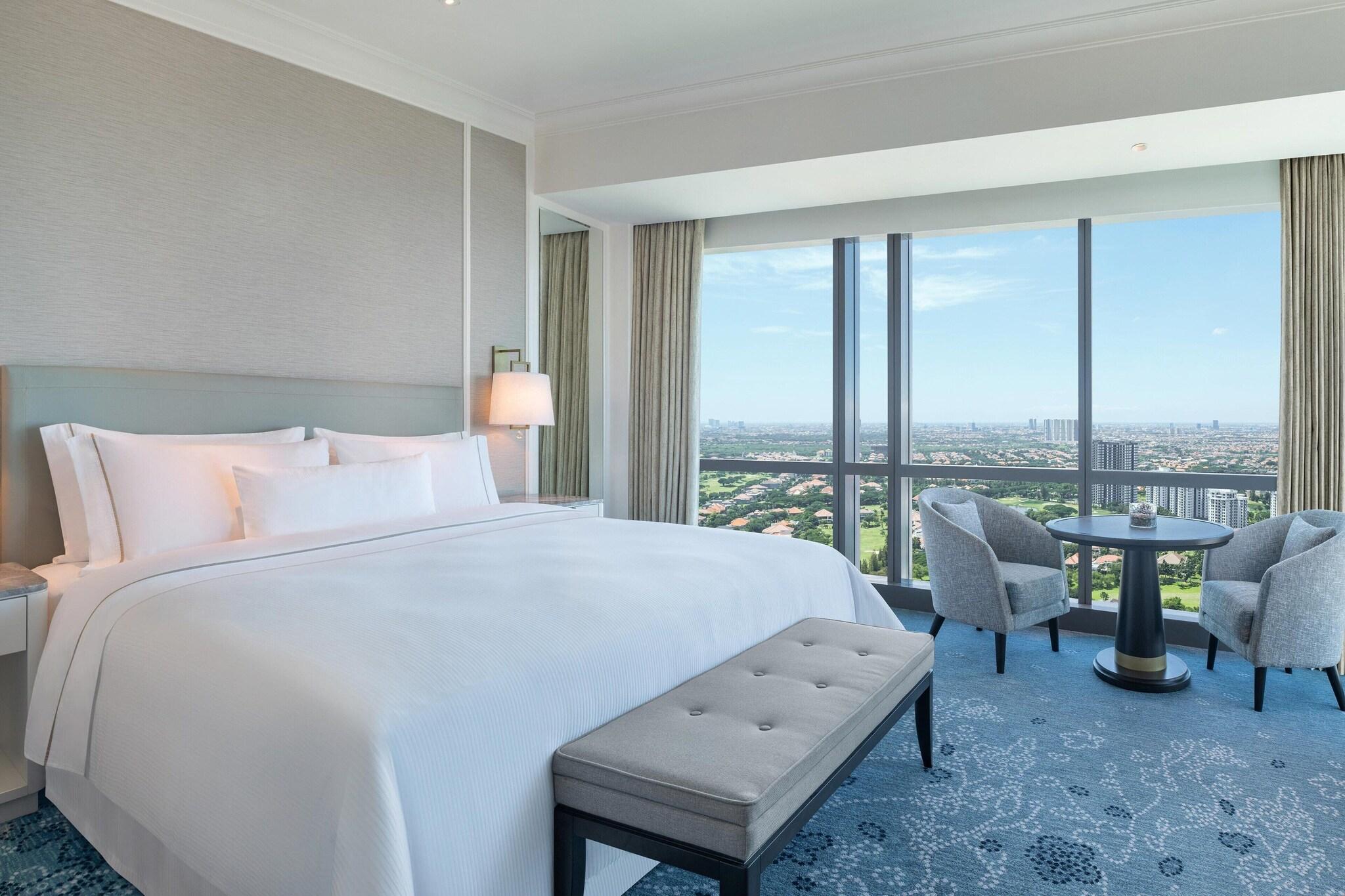 Double Club King Bed