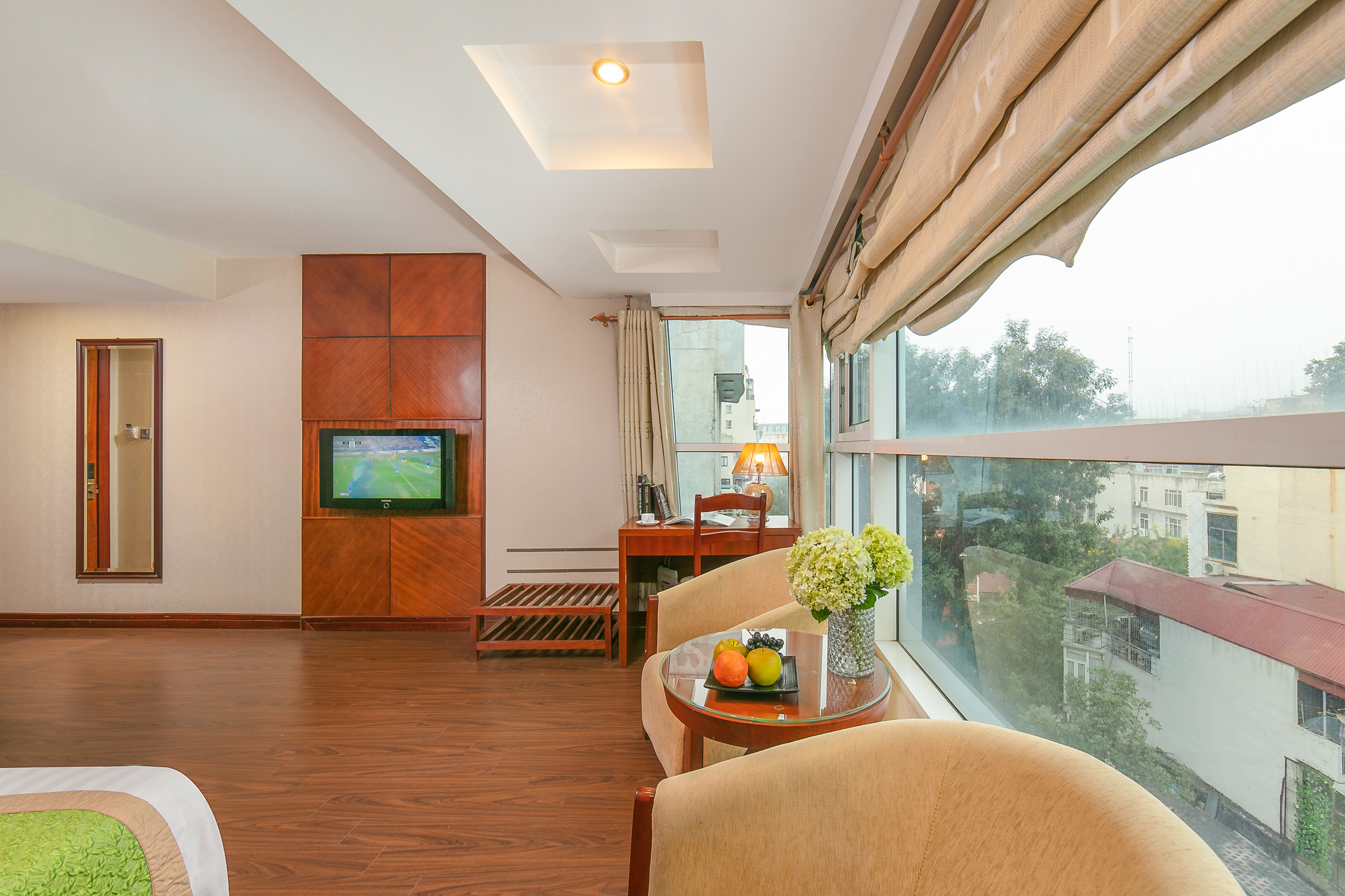 Double Executive Queen Bed