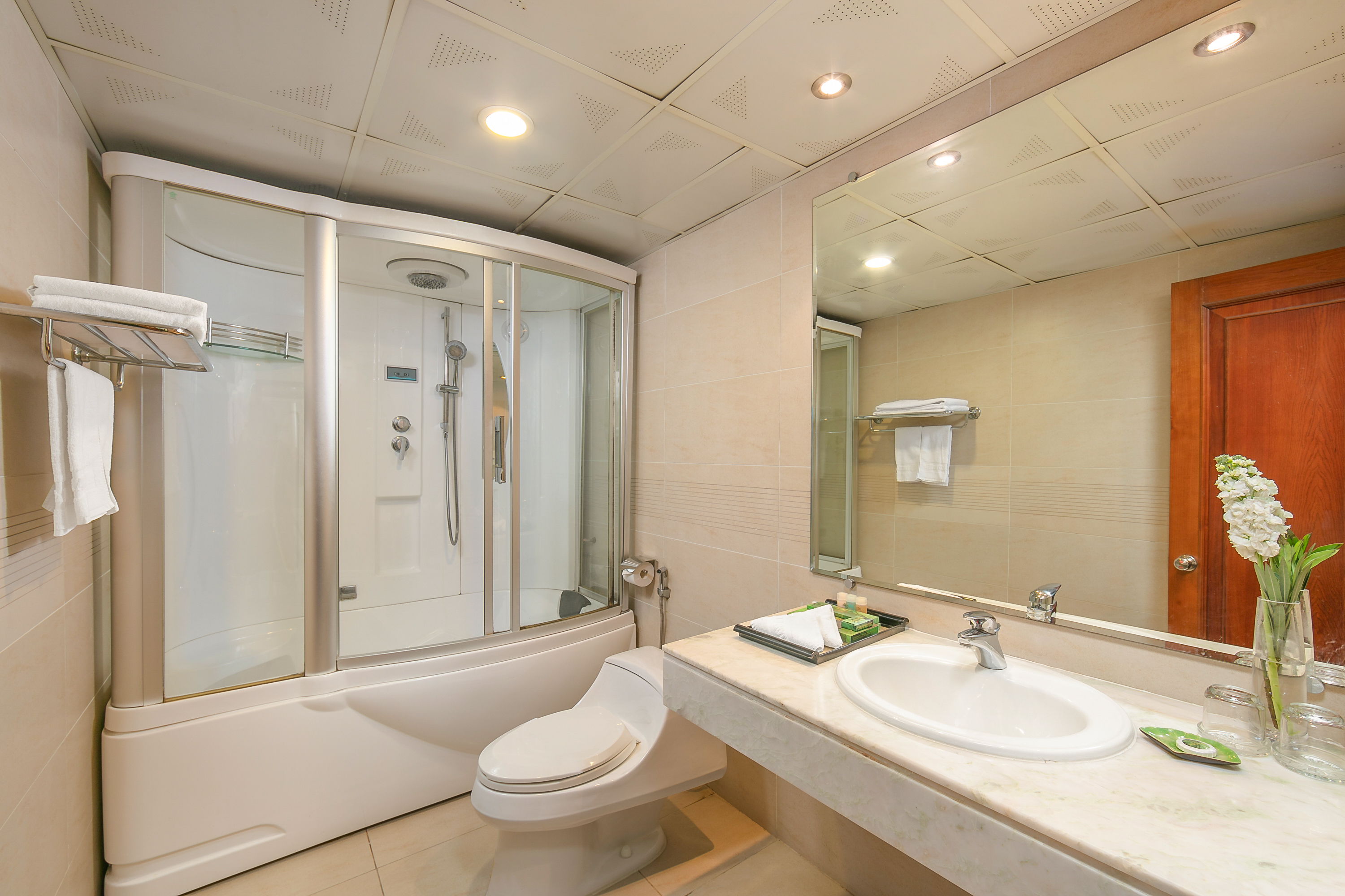 Double Executive Queen Bed