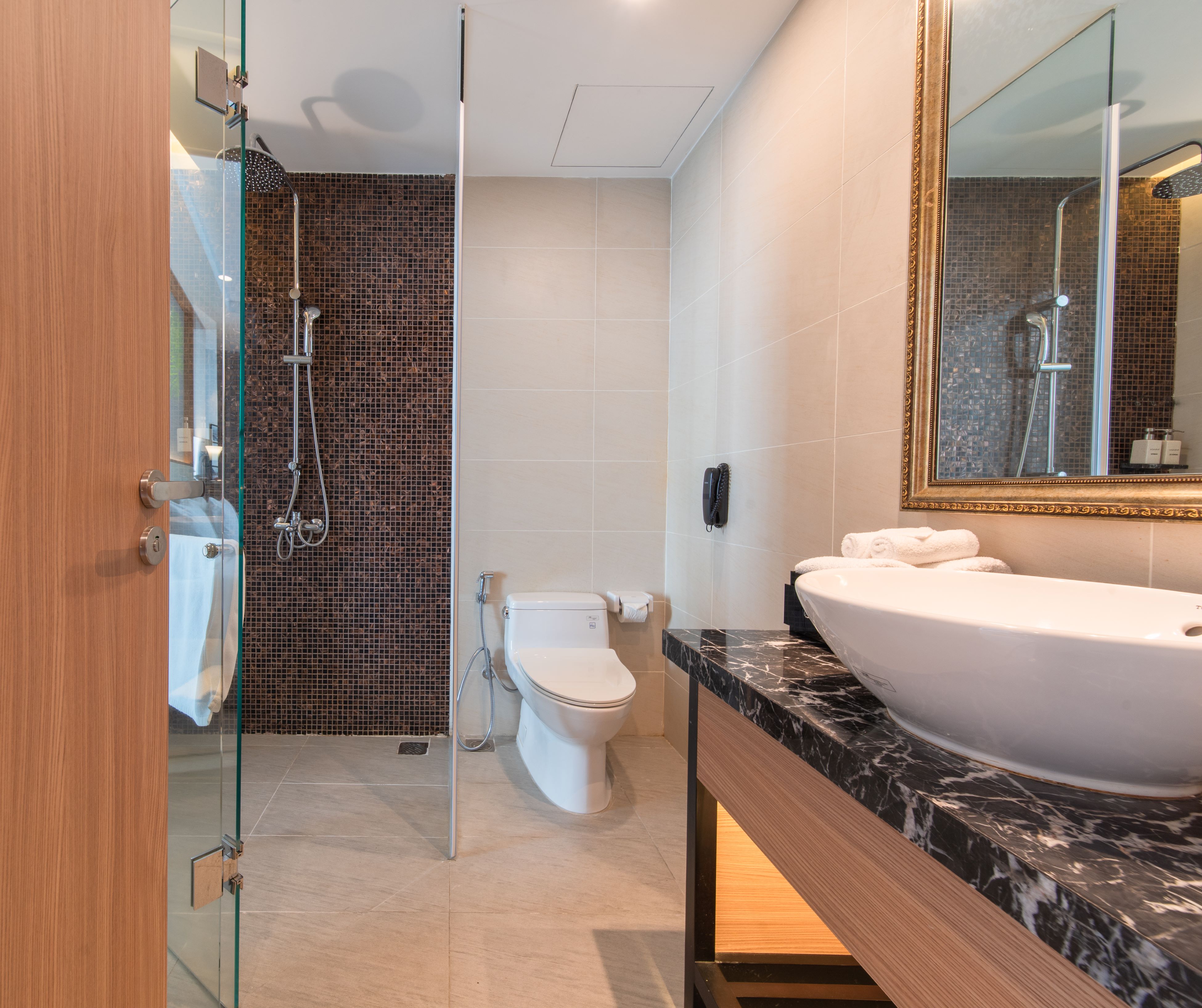 Twin Deluxe Sea View with Balcony