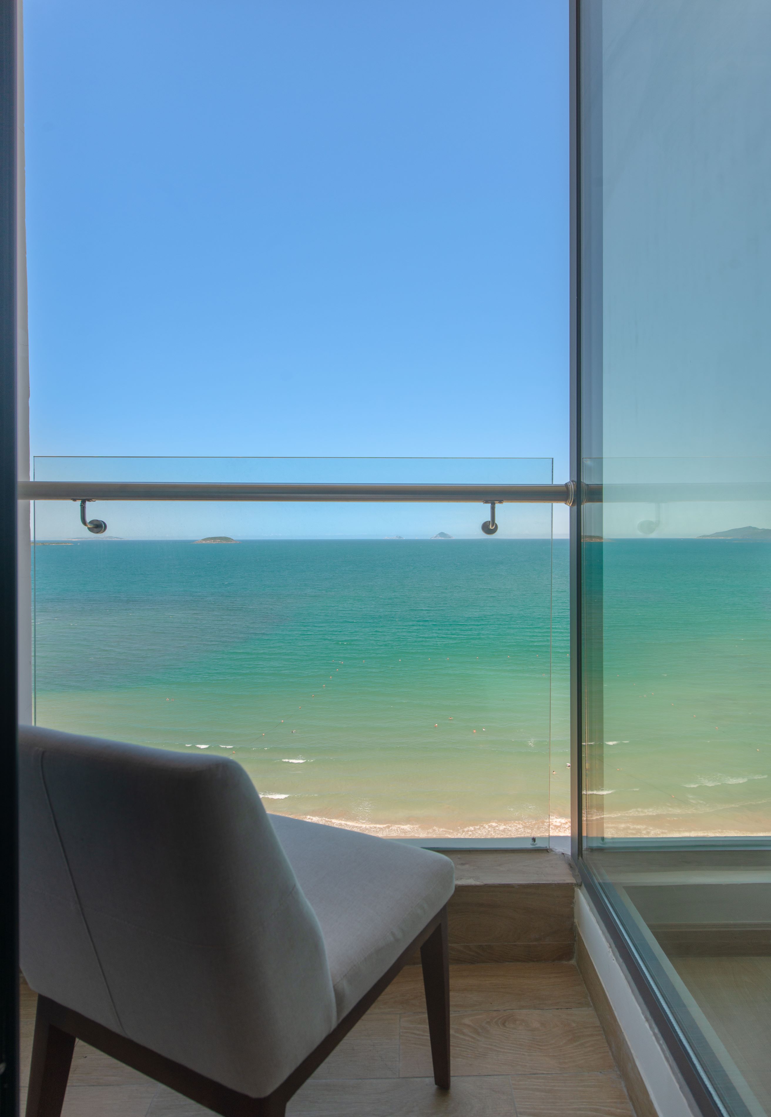 Twin Deluxe Sea View with Balcony