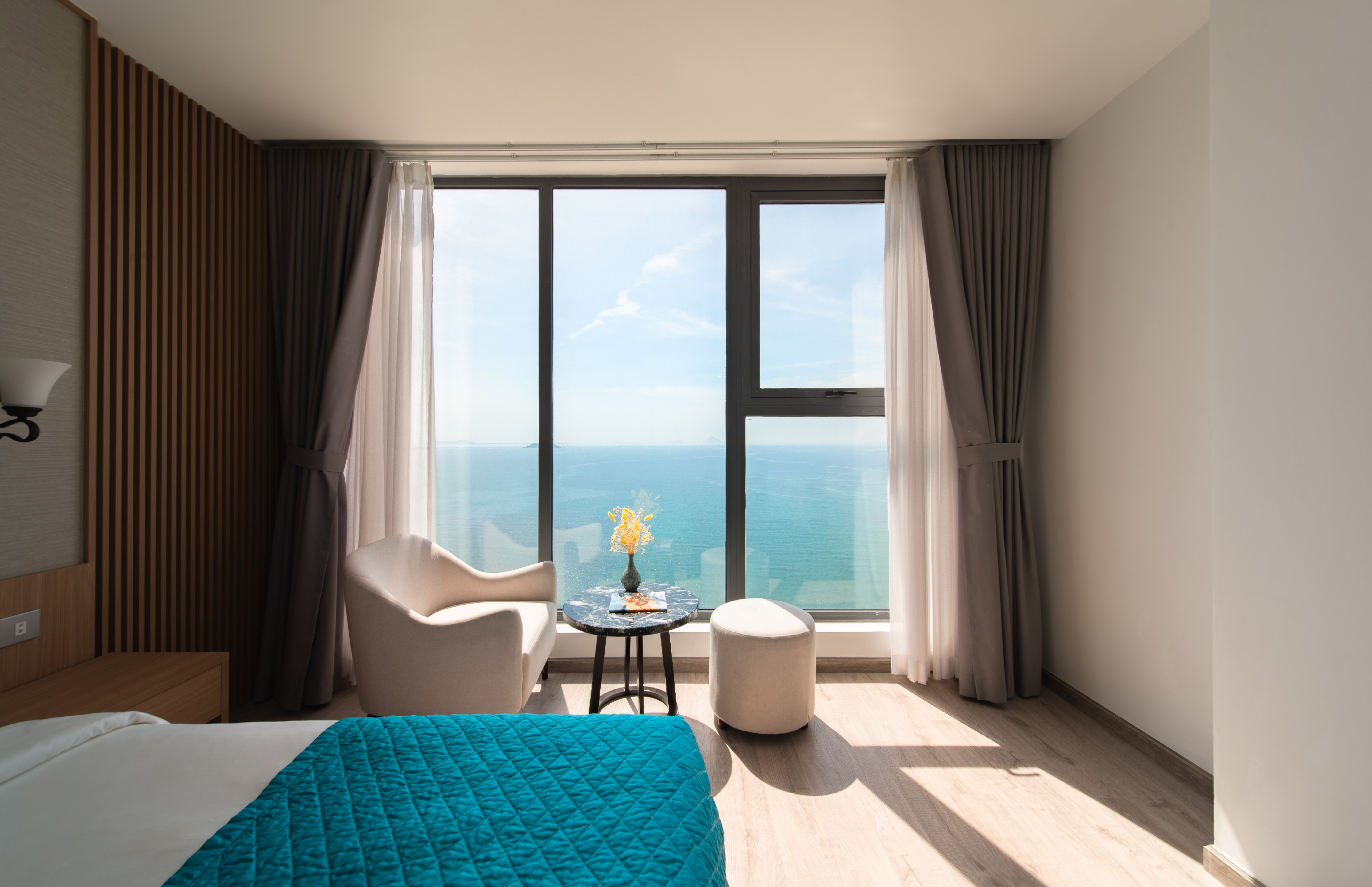 Twin Deluxe Ocean Front