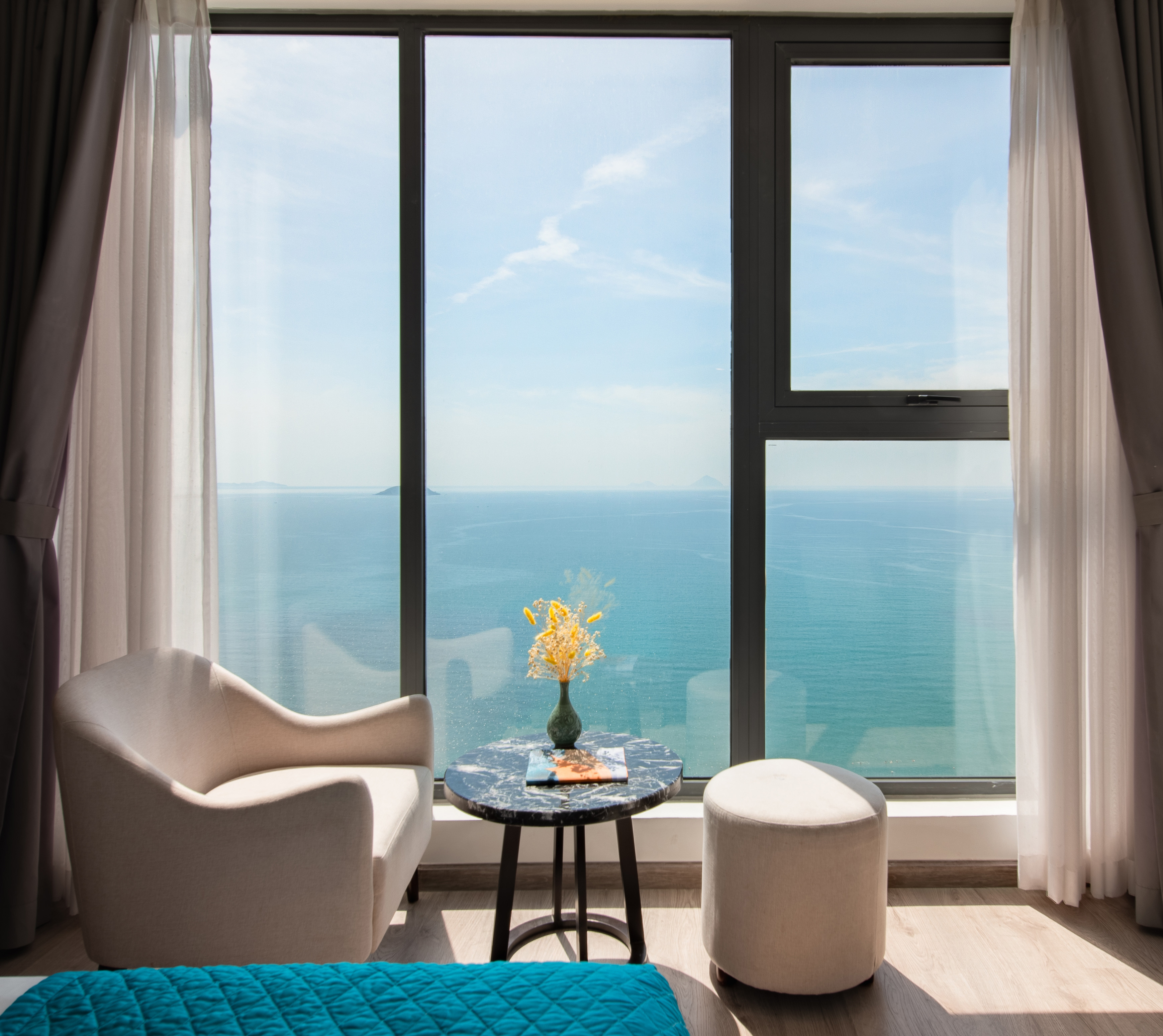 Twin Deluxe Ocean Front