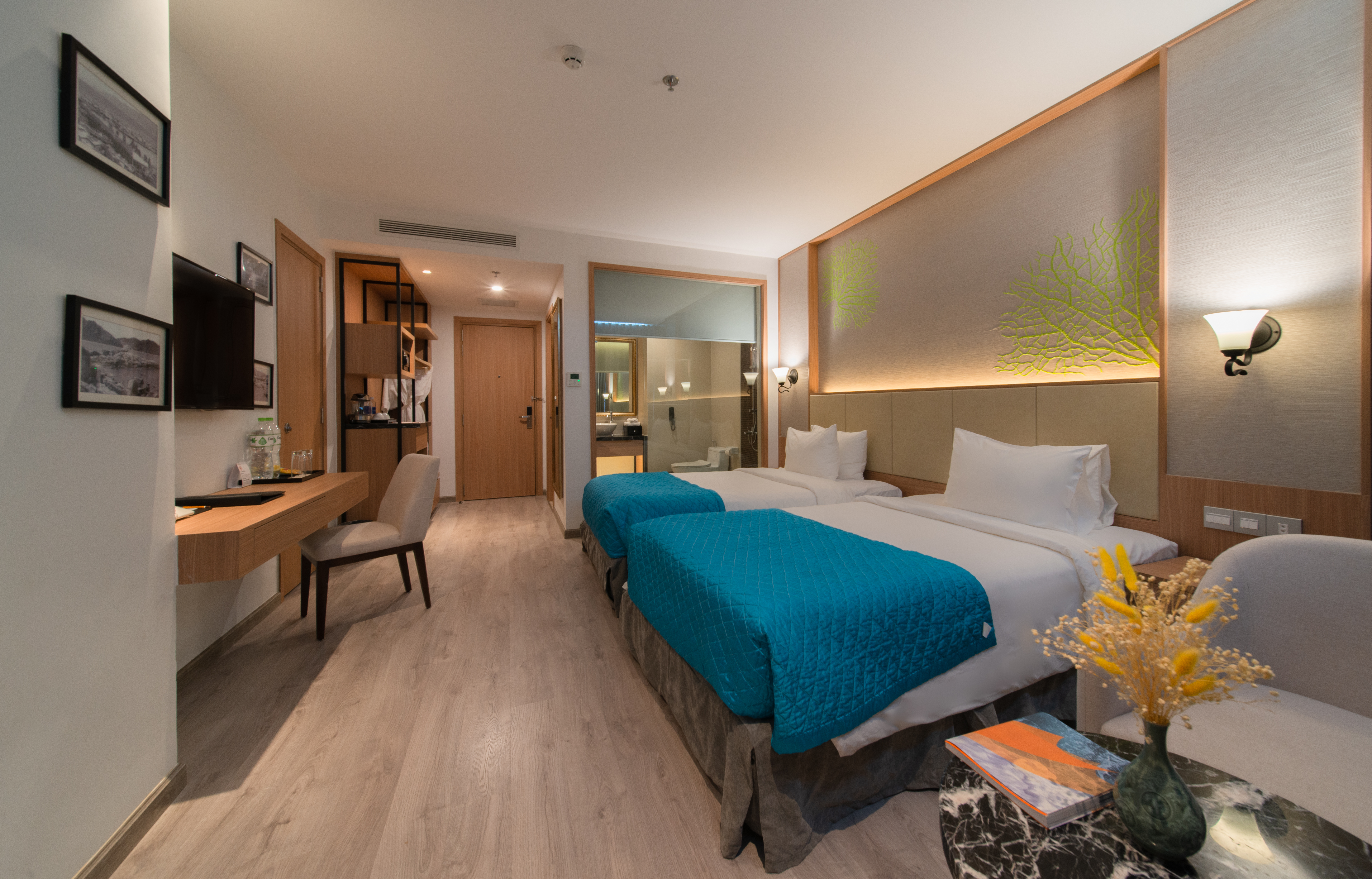 Twin Deluxe Ocean Front