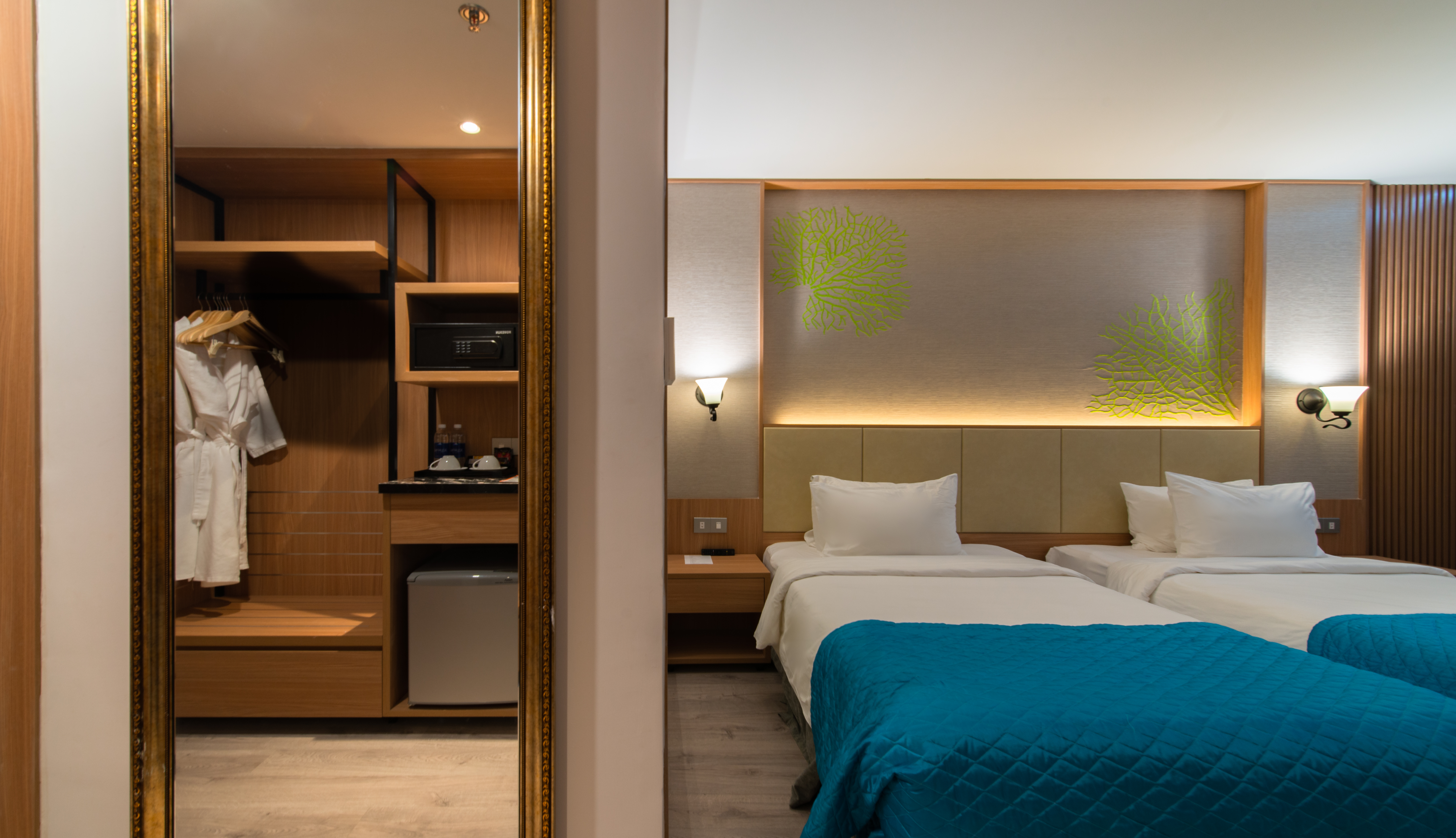 Twin Deluxe Ocean Front