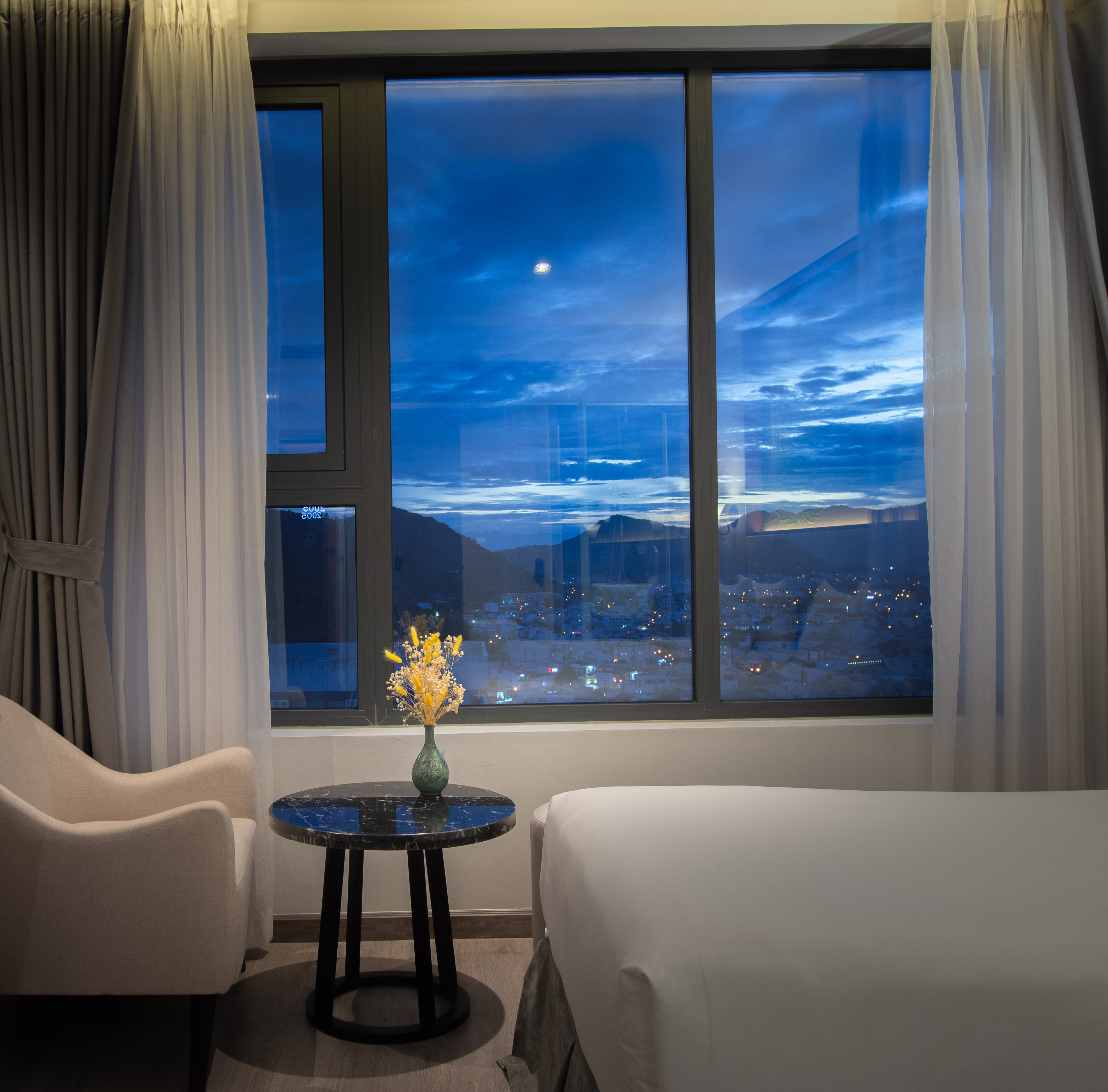 Twin Superior City View