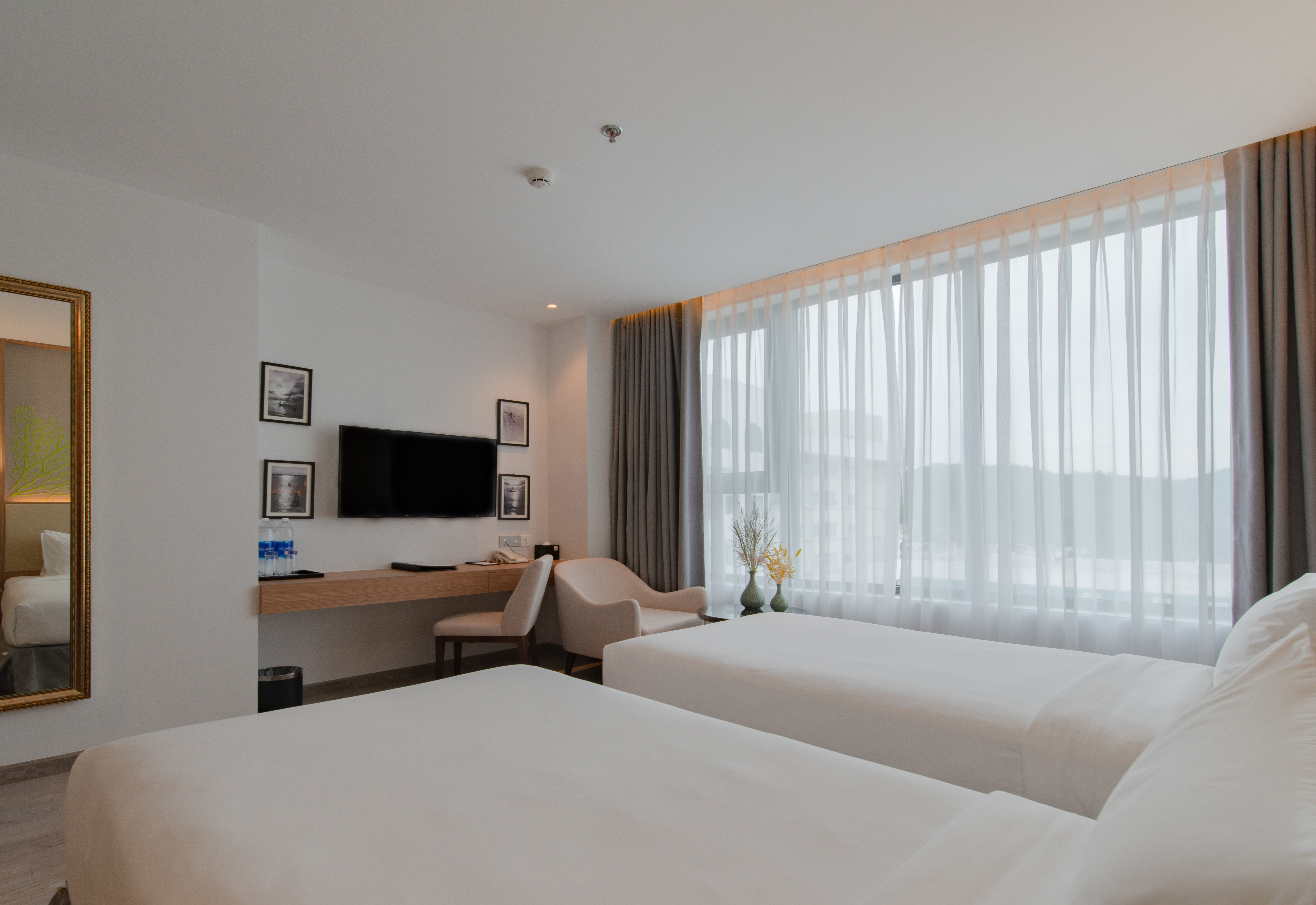 Twin Superior City View