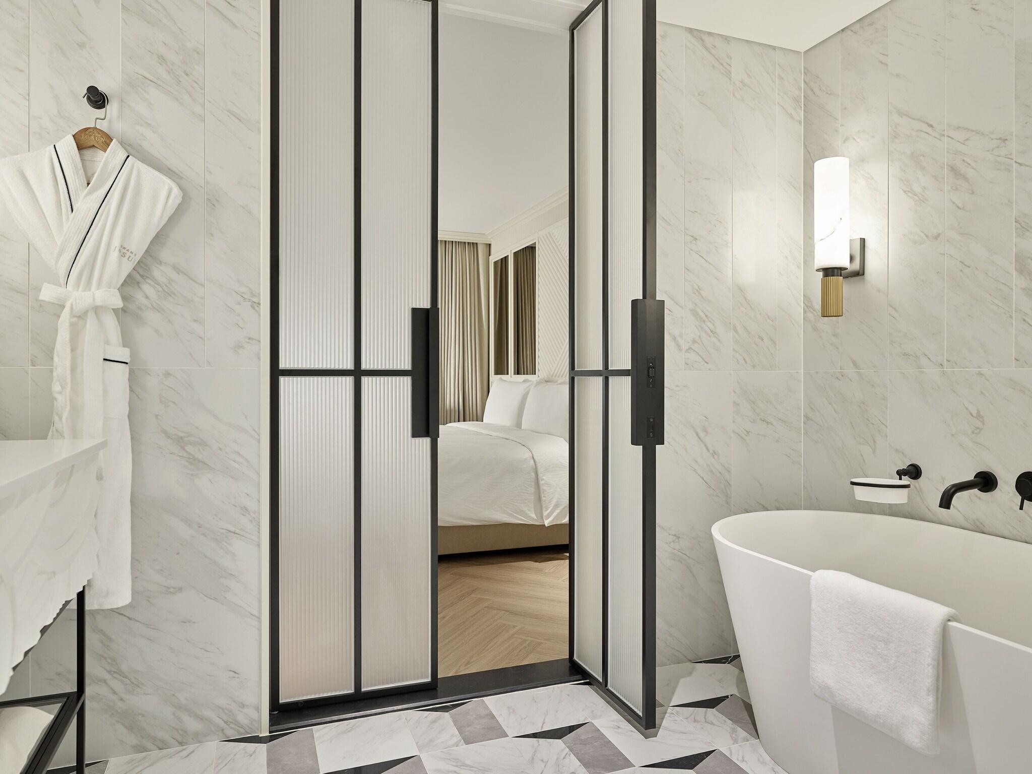 Suite City View Two Beds