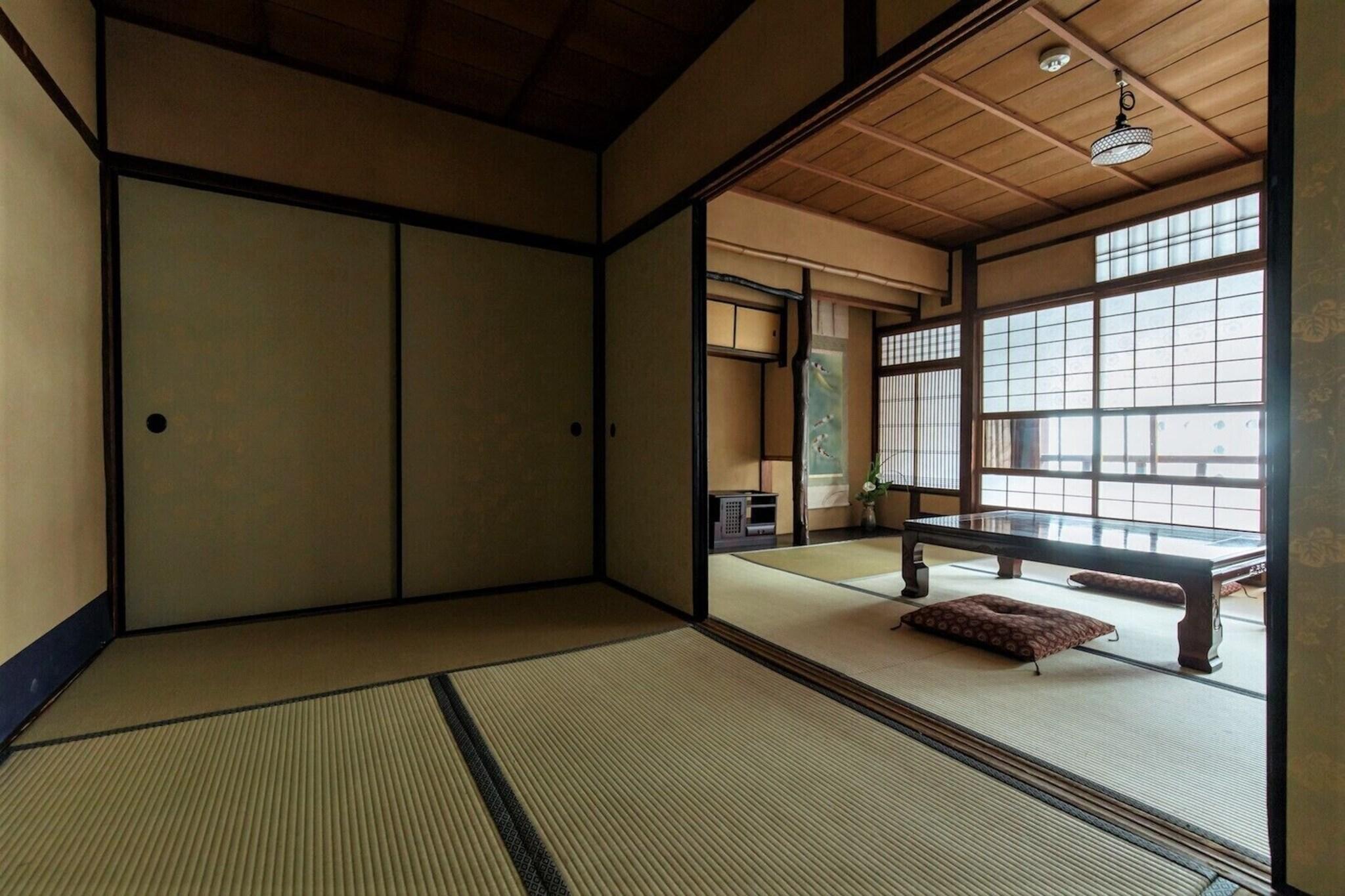 Twin Japanese Room