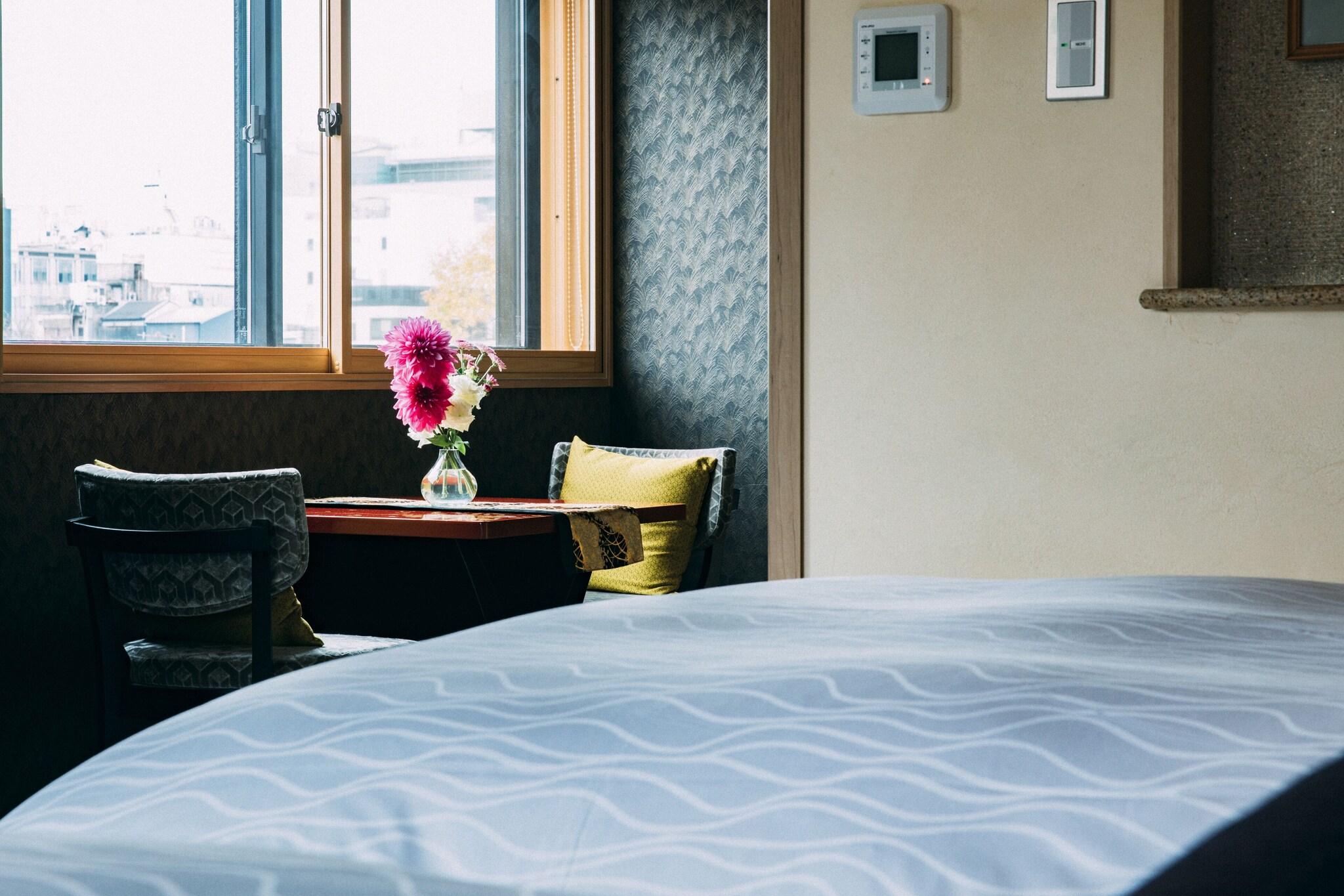 Twin Premium City View