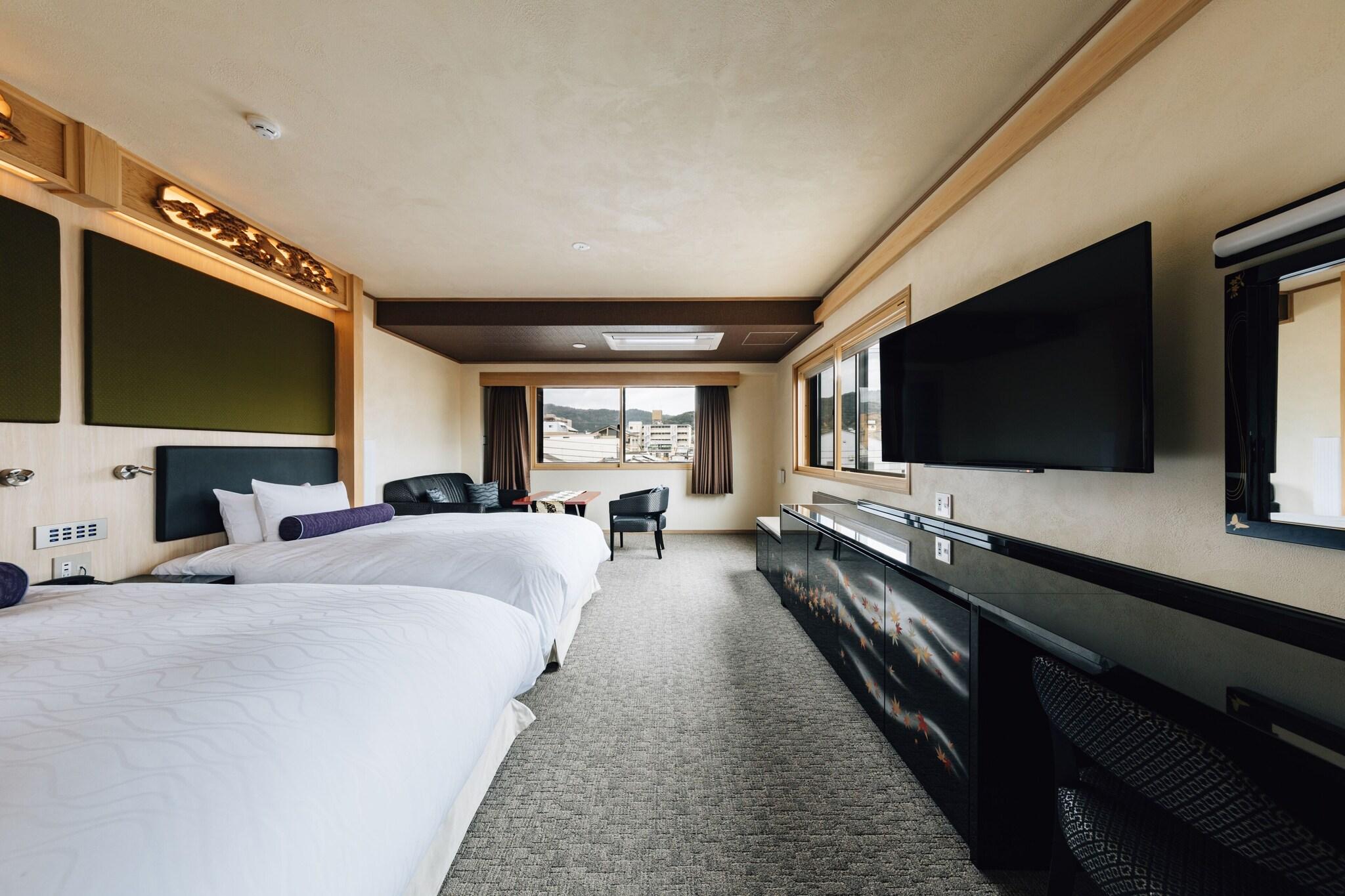 Twin Premium City View