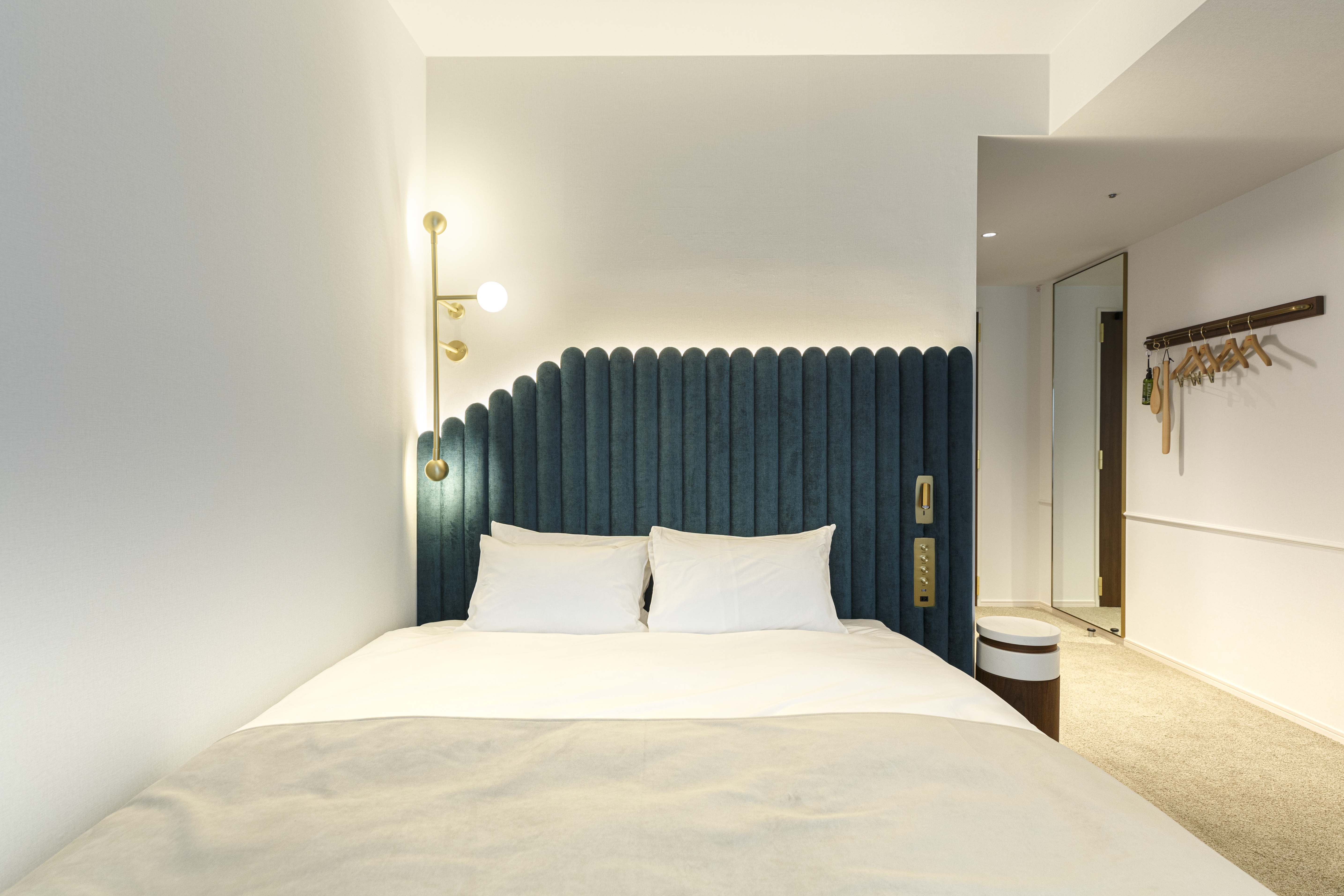 Single Queen Size Bed
