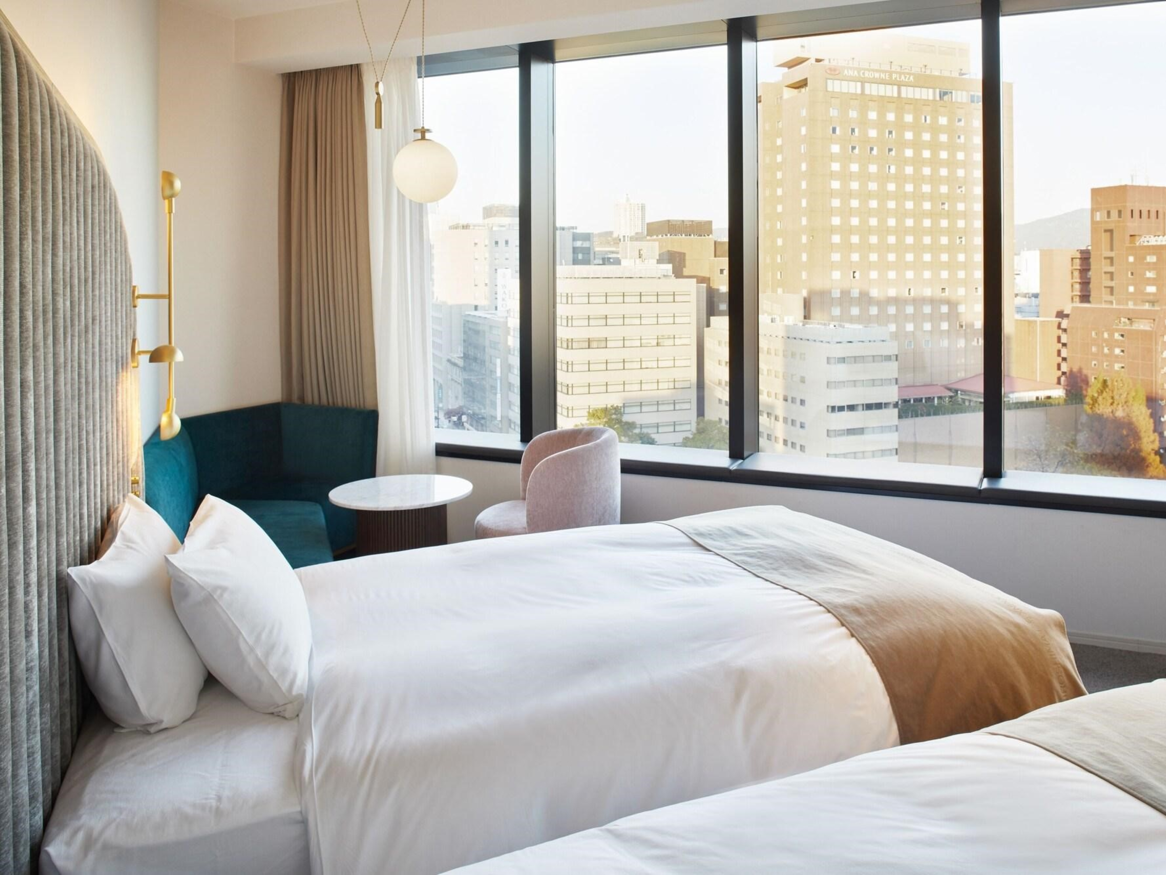 Twin Deluxe with Views