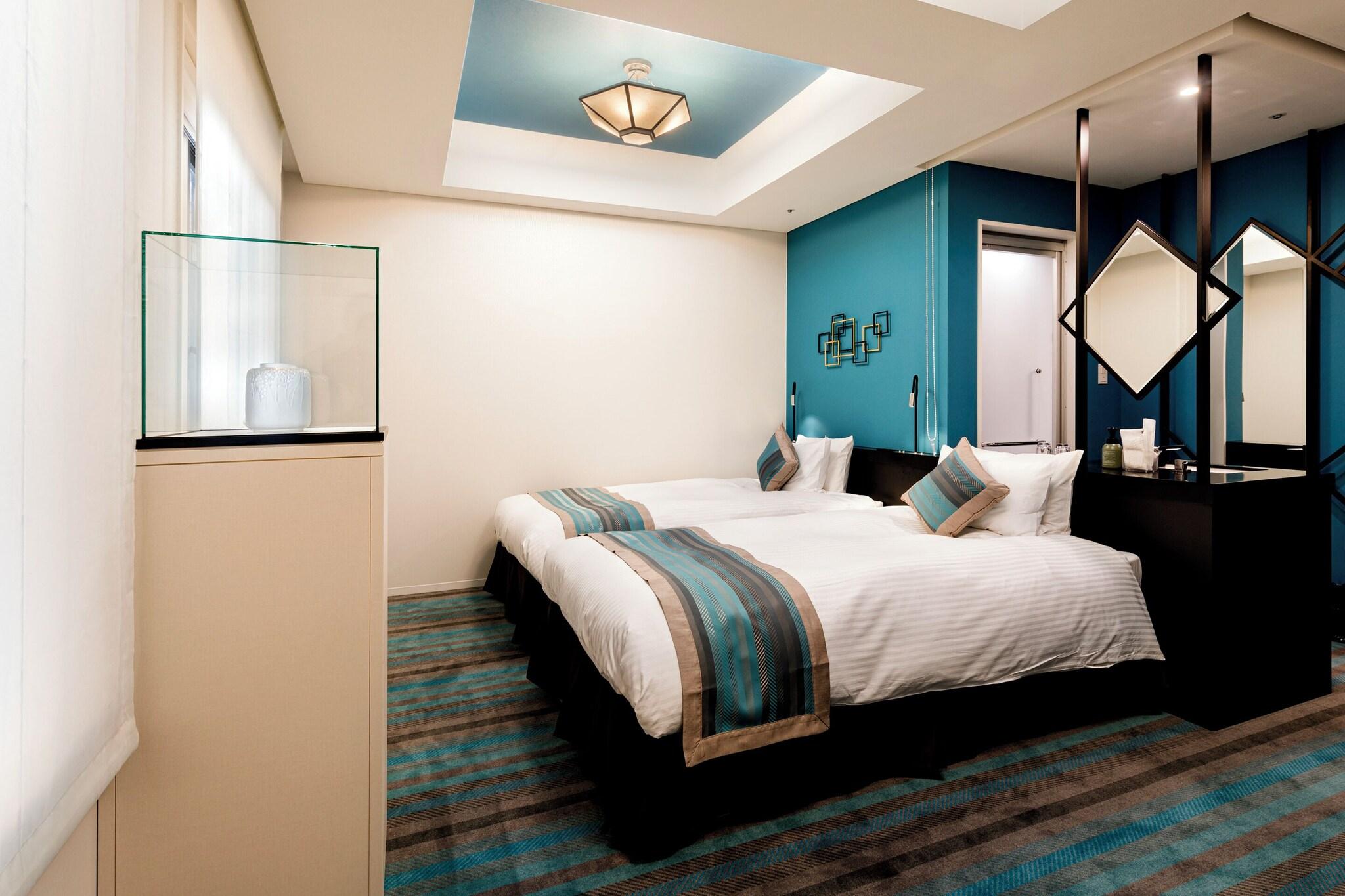 Twin Deluxe Two Beds