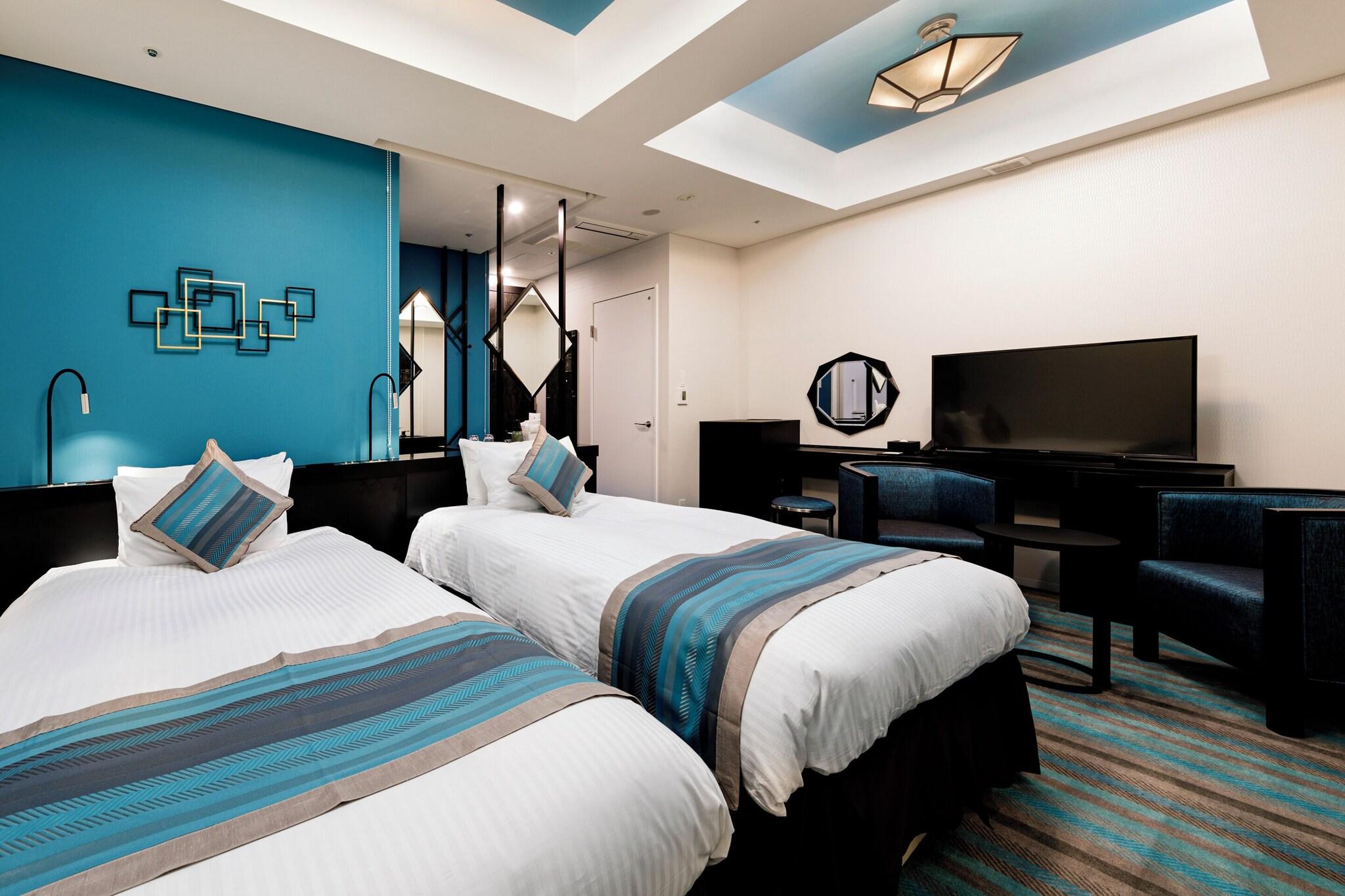 Twin Deluxe Two Beds