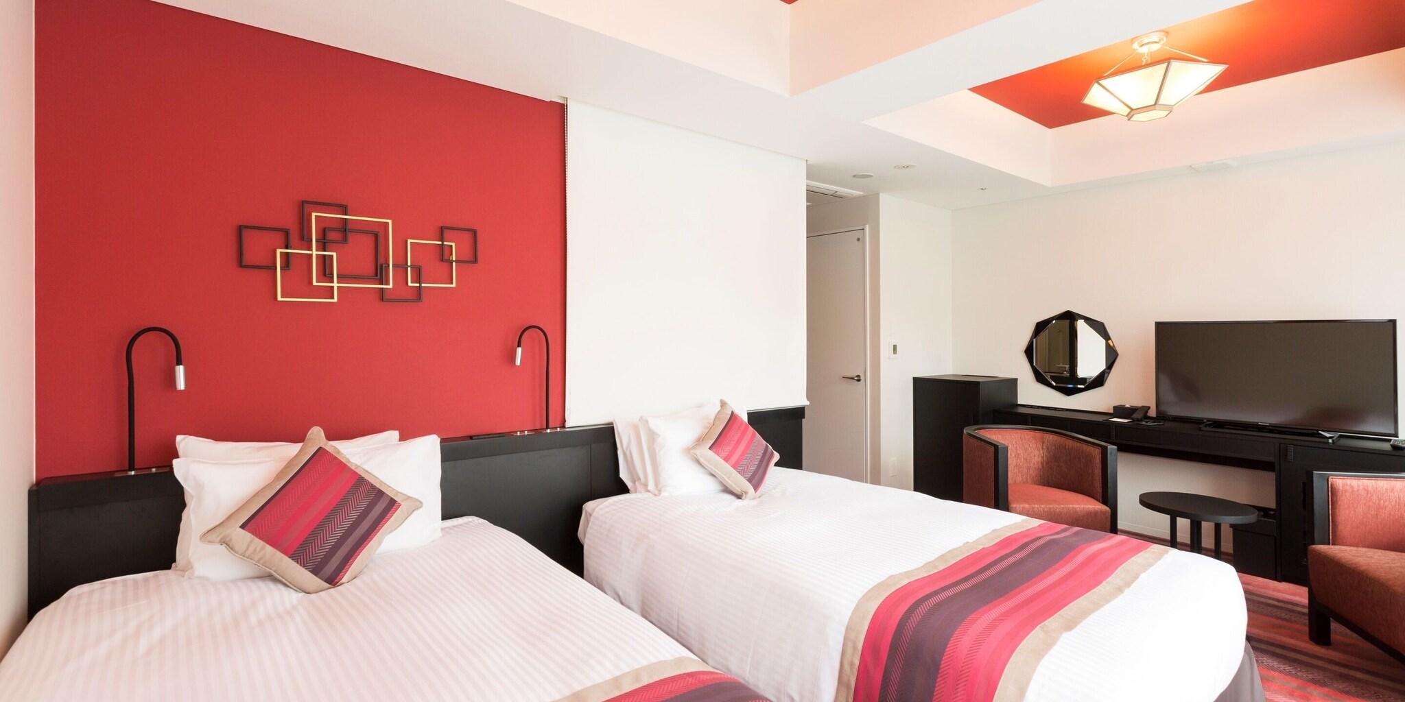 Twin Deluxe Two Beds