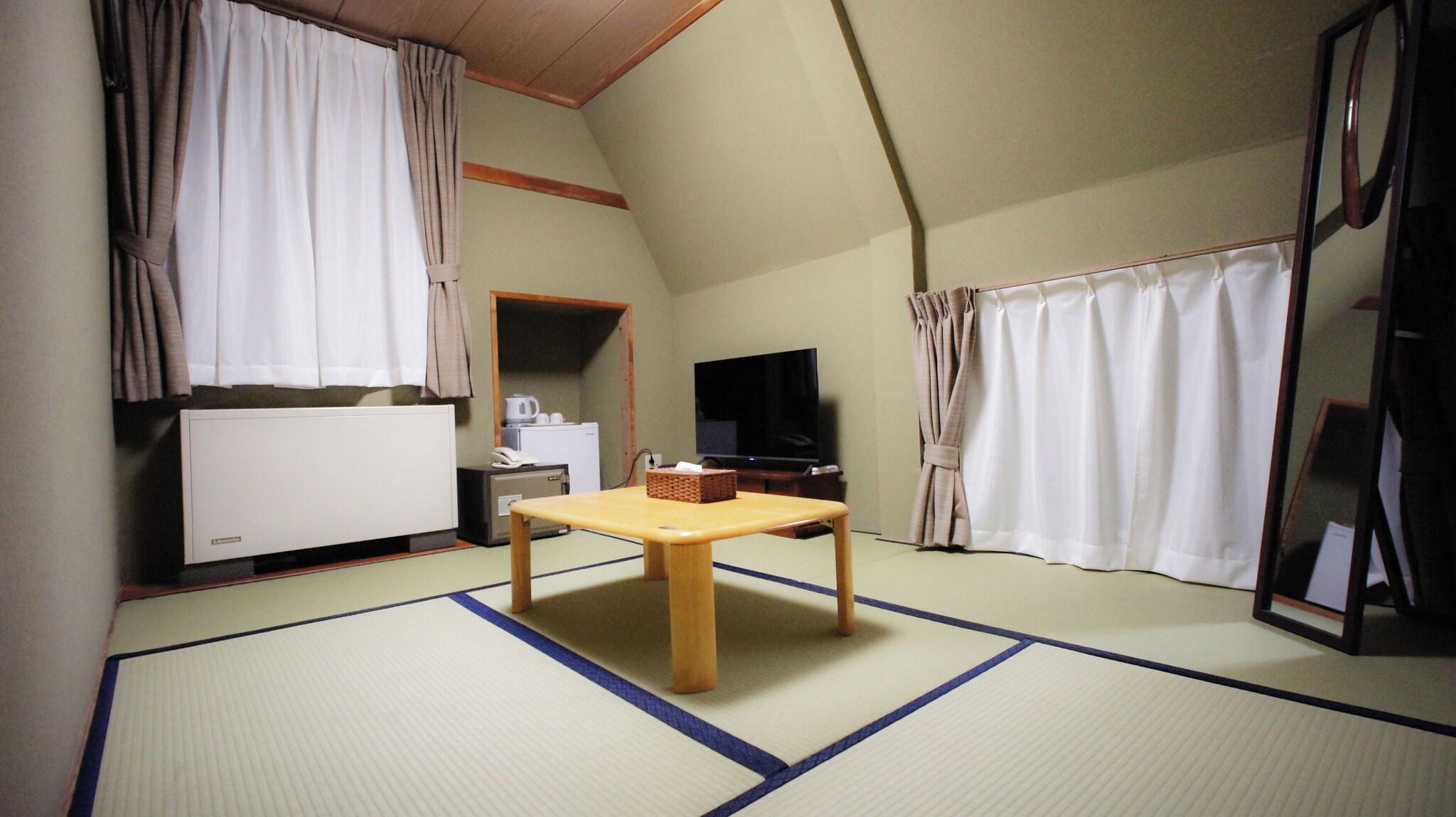 Twin Japanese Room