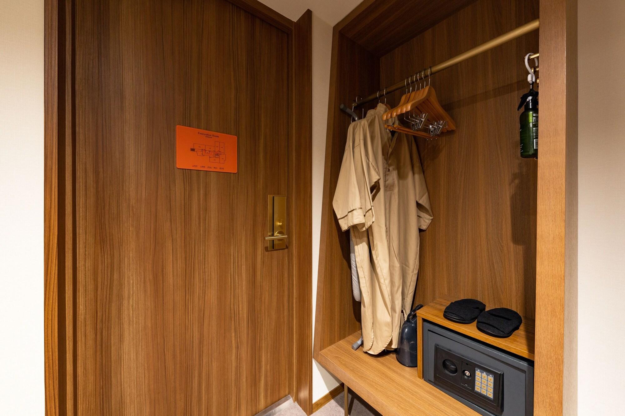 Double King Bed Non Smoking