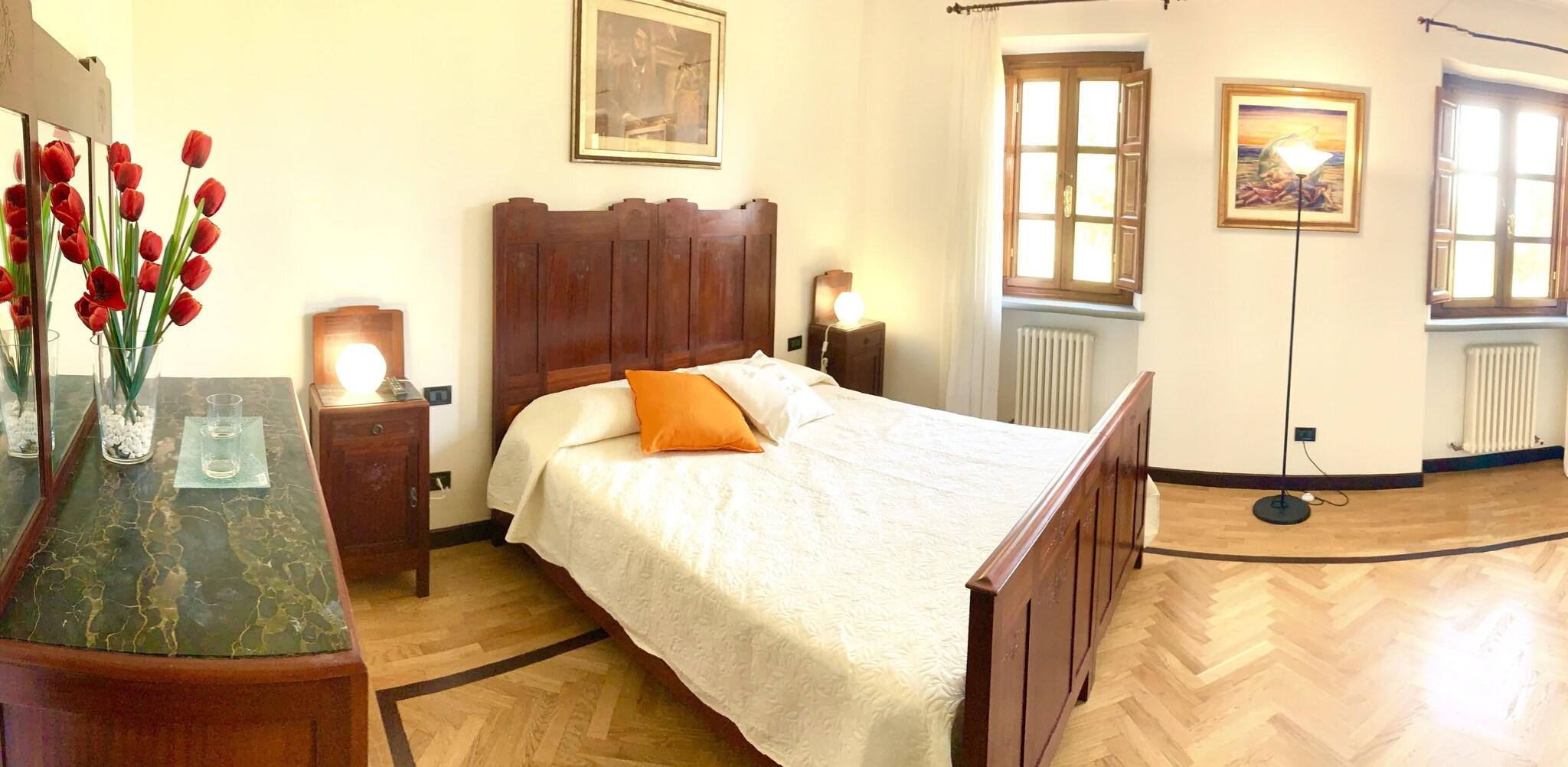 Double Queen Size Bed