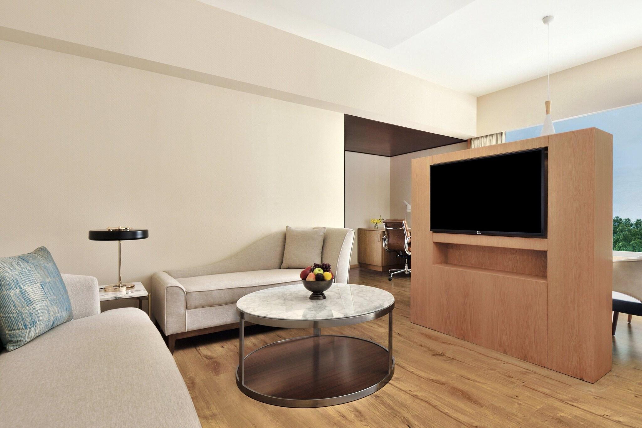 Junior Suite King Size Bed