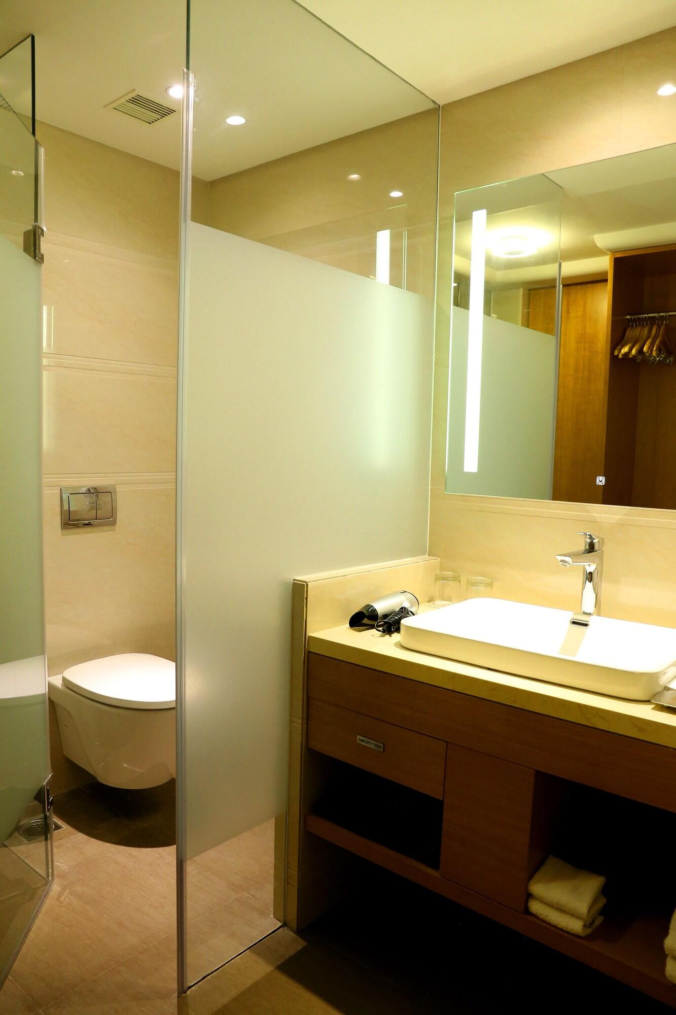 Junior Suite King Size Bed