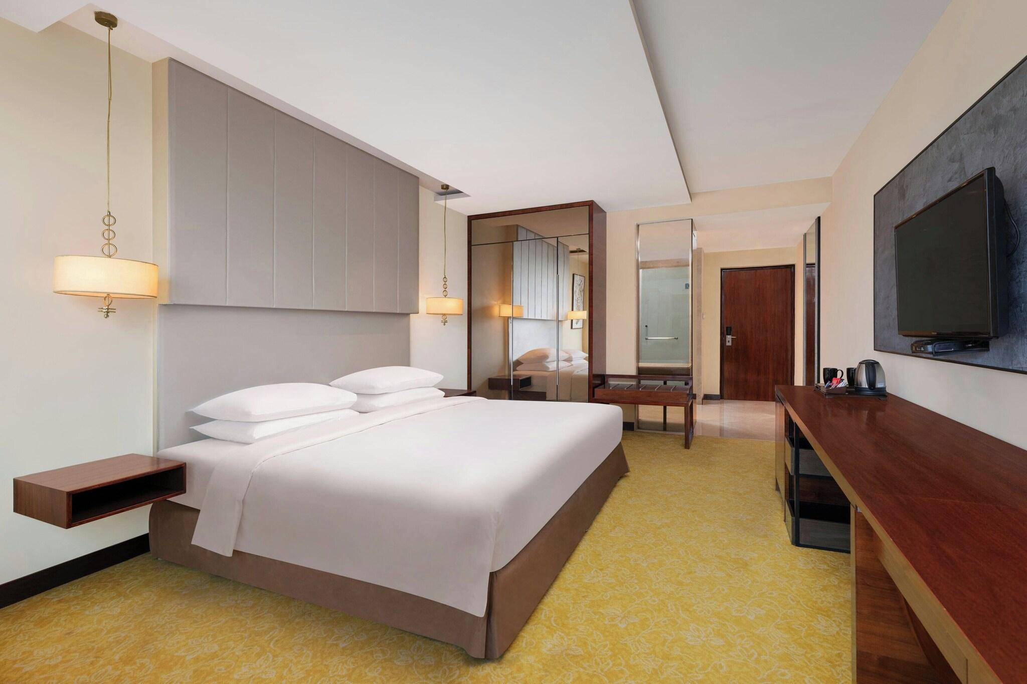 Double Executive King Bed