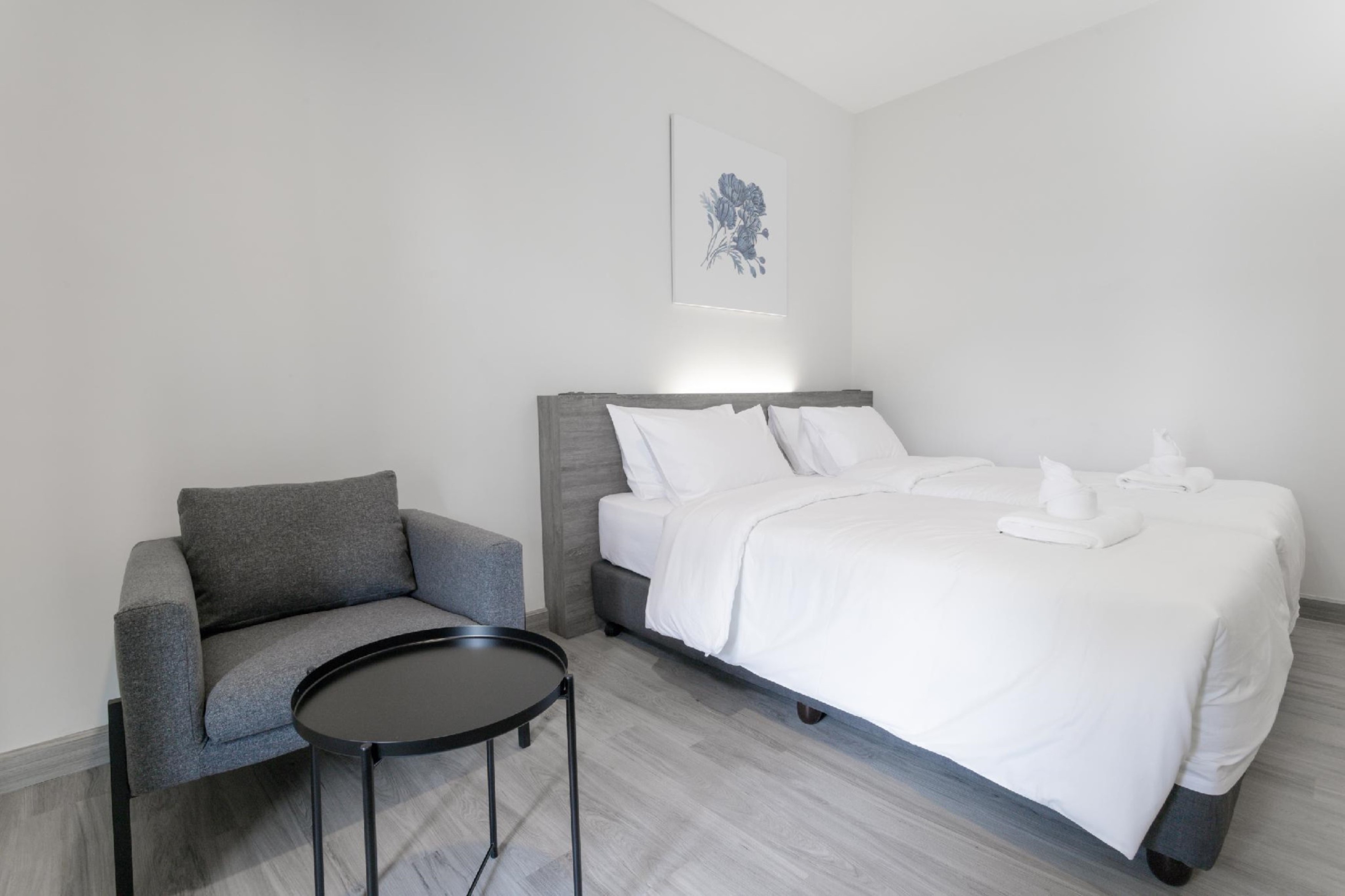 Double Deluxe King Bed