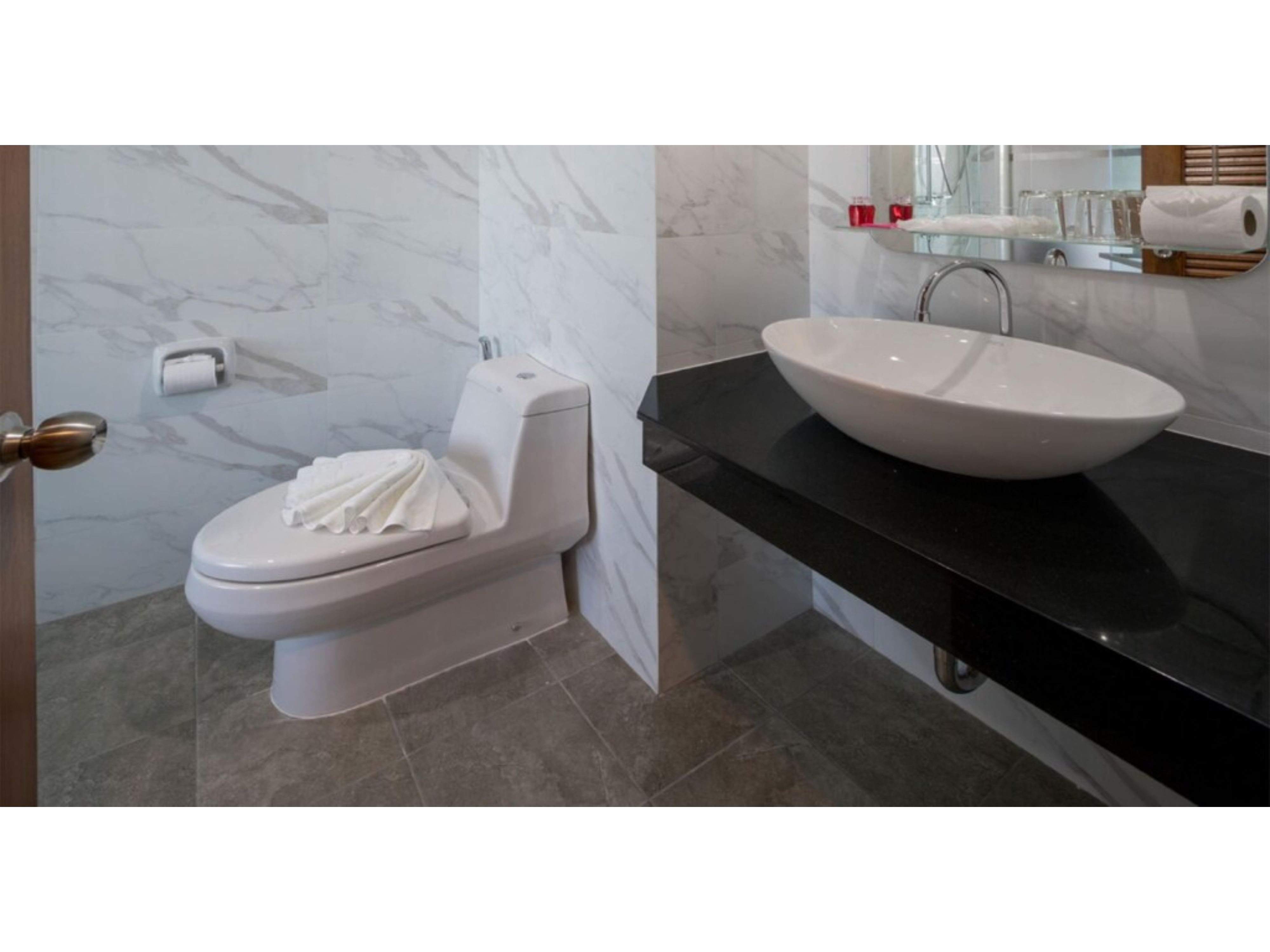 Twin Superior Pool View