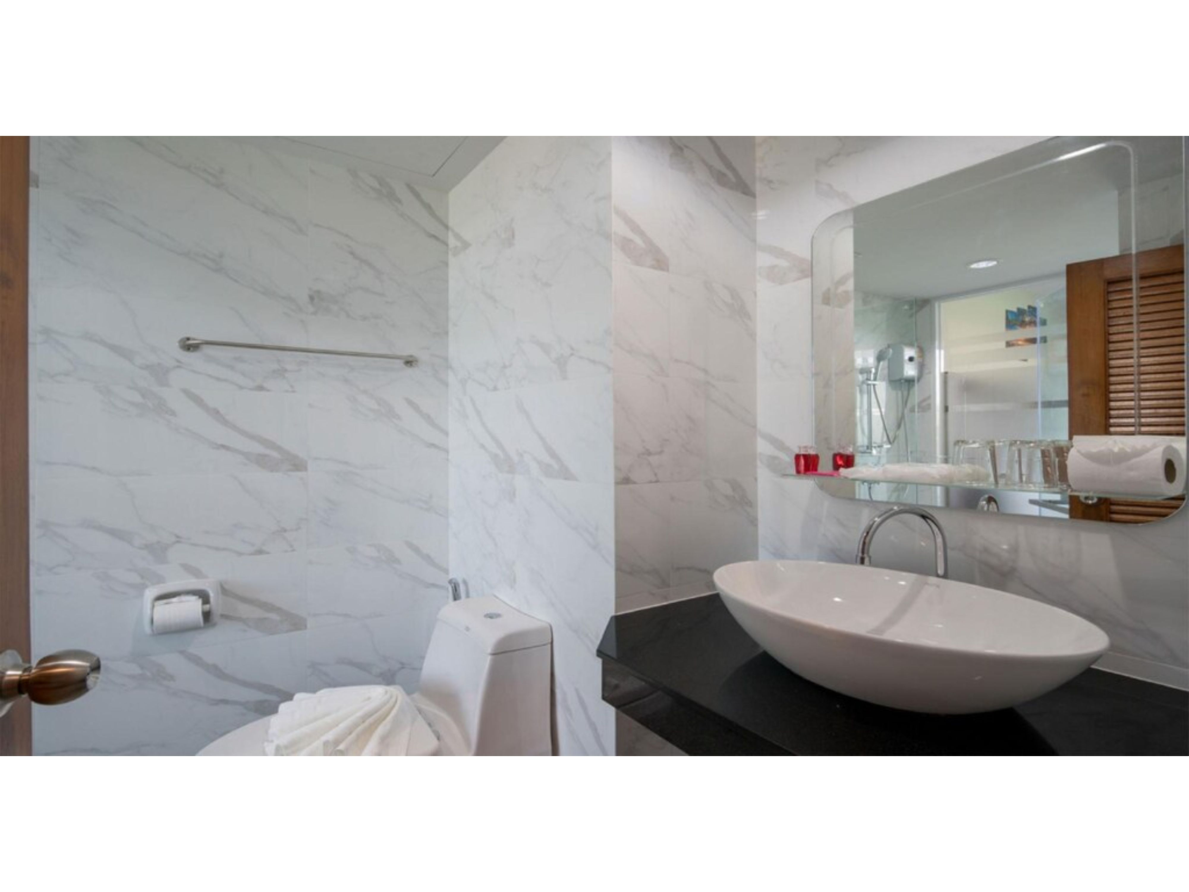 Twin Superior Pool View