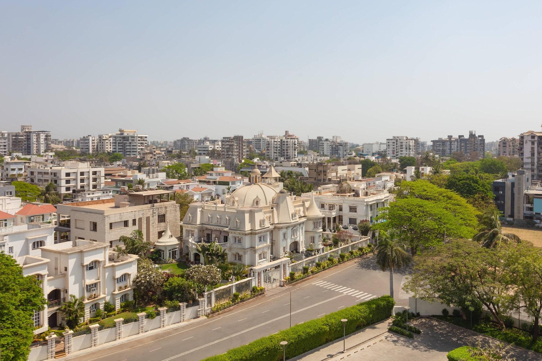 Twin Premium City View