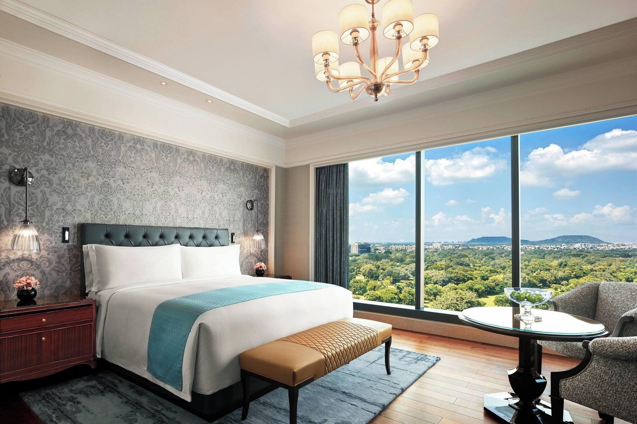 Double City View King Bed