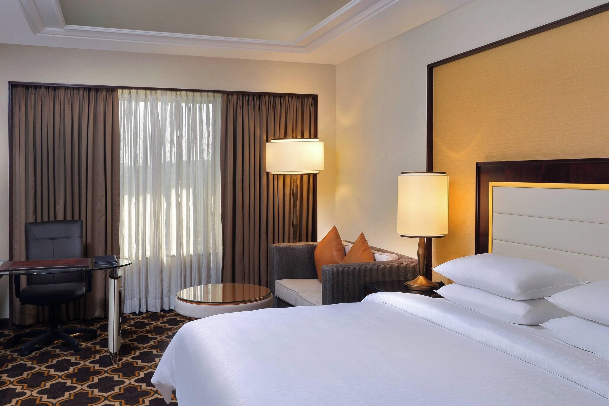 Double Club King Bed