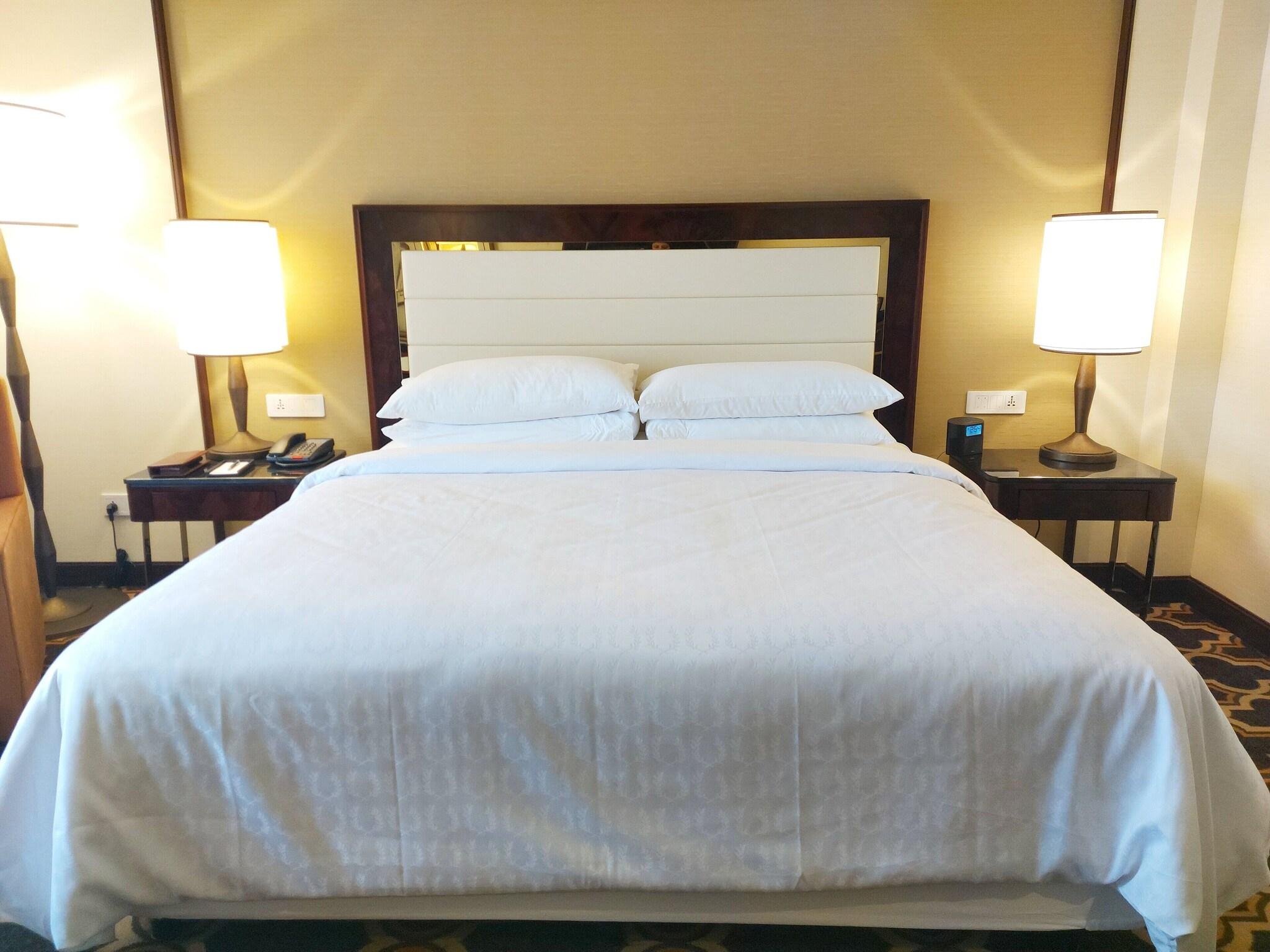 Double Club King Bed