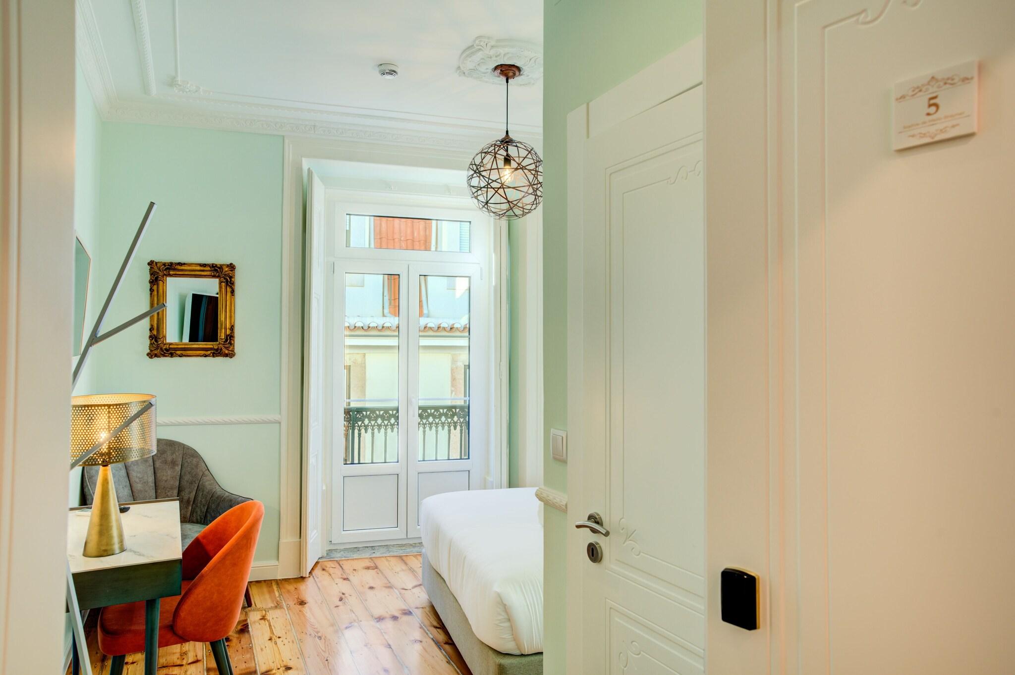 Double Queen Size Bed