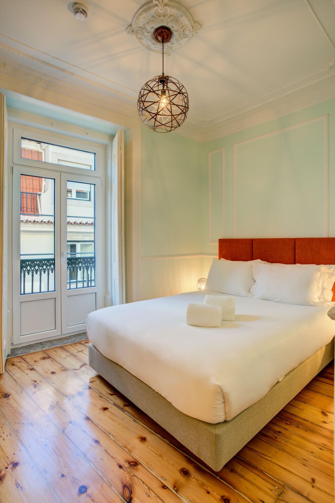 Double Queen Size Bed