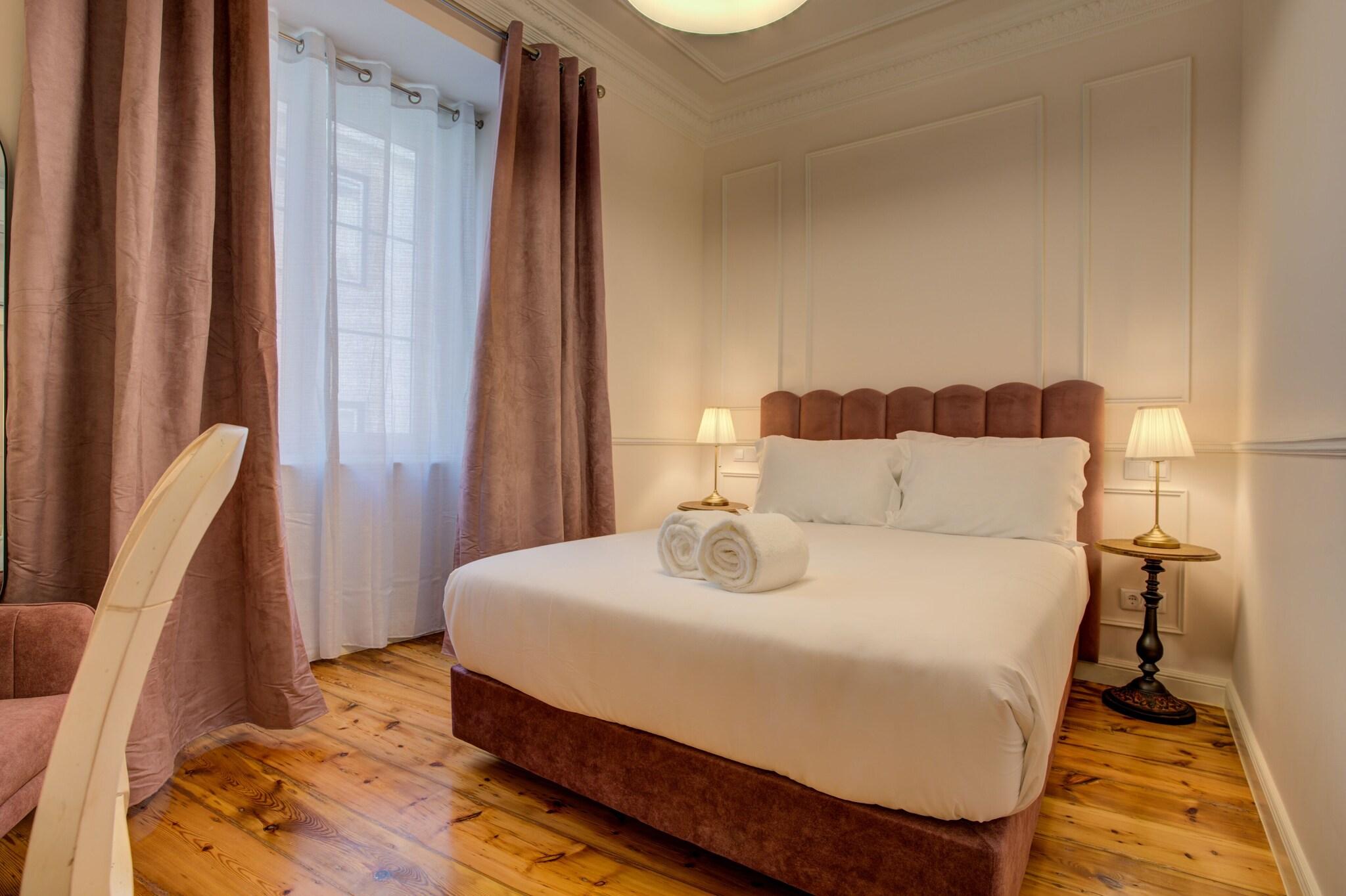 Double Queen Size Bed