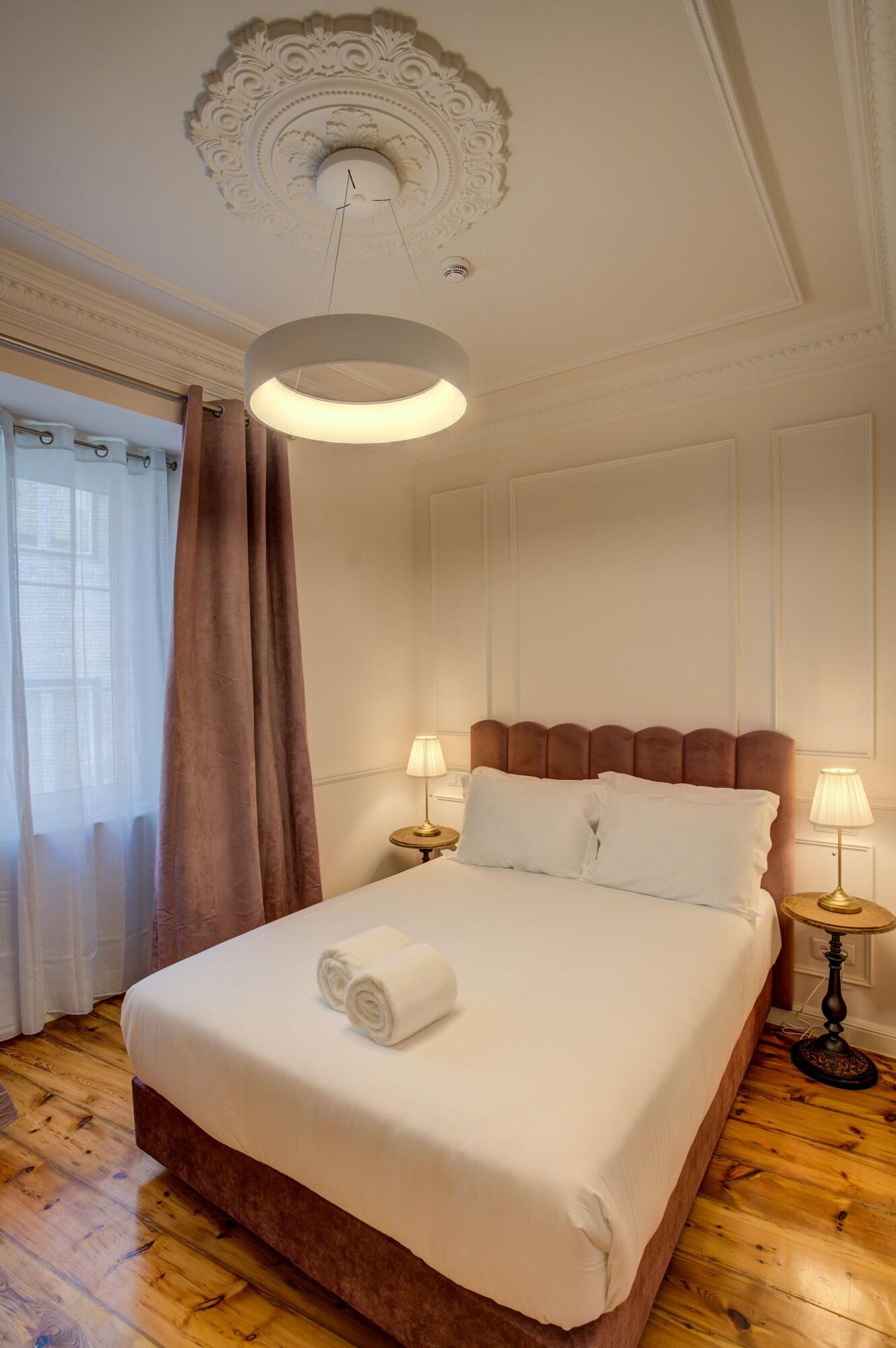 Double Queen Size Bed