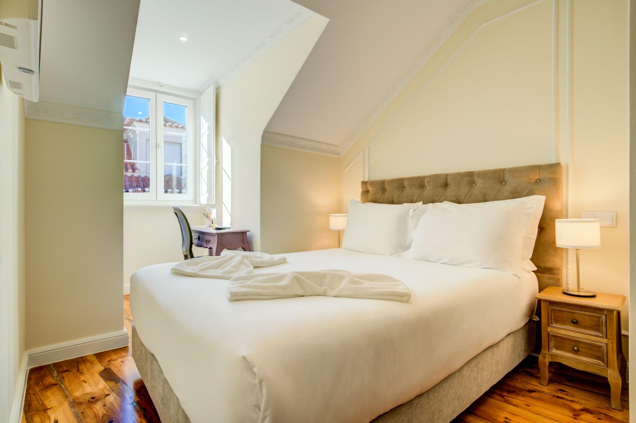 Double Queen Size Bed