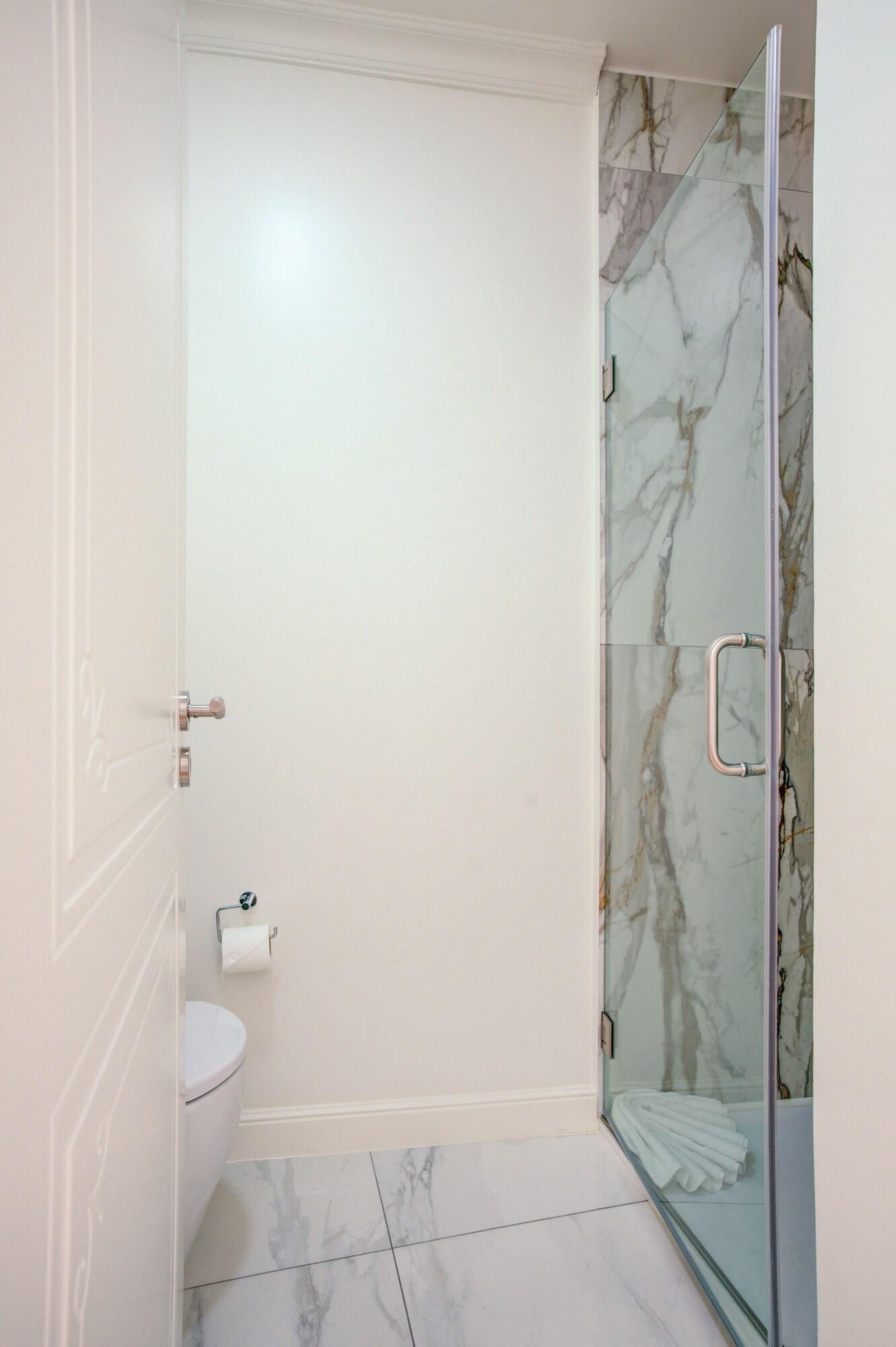 Double Queen Size Bed