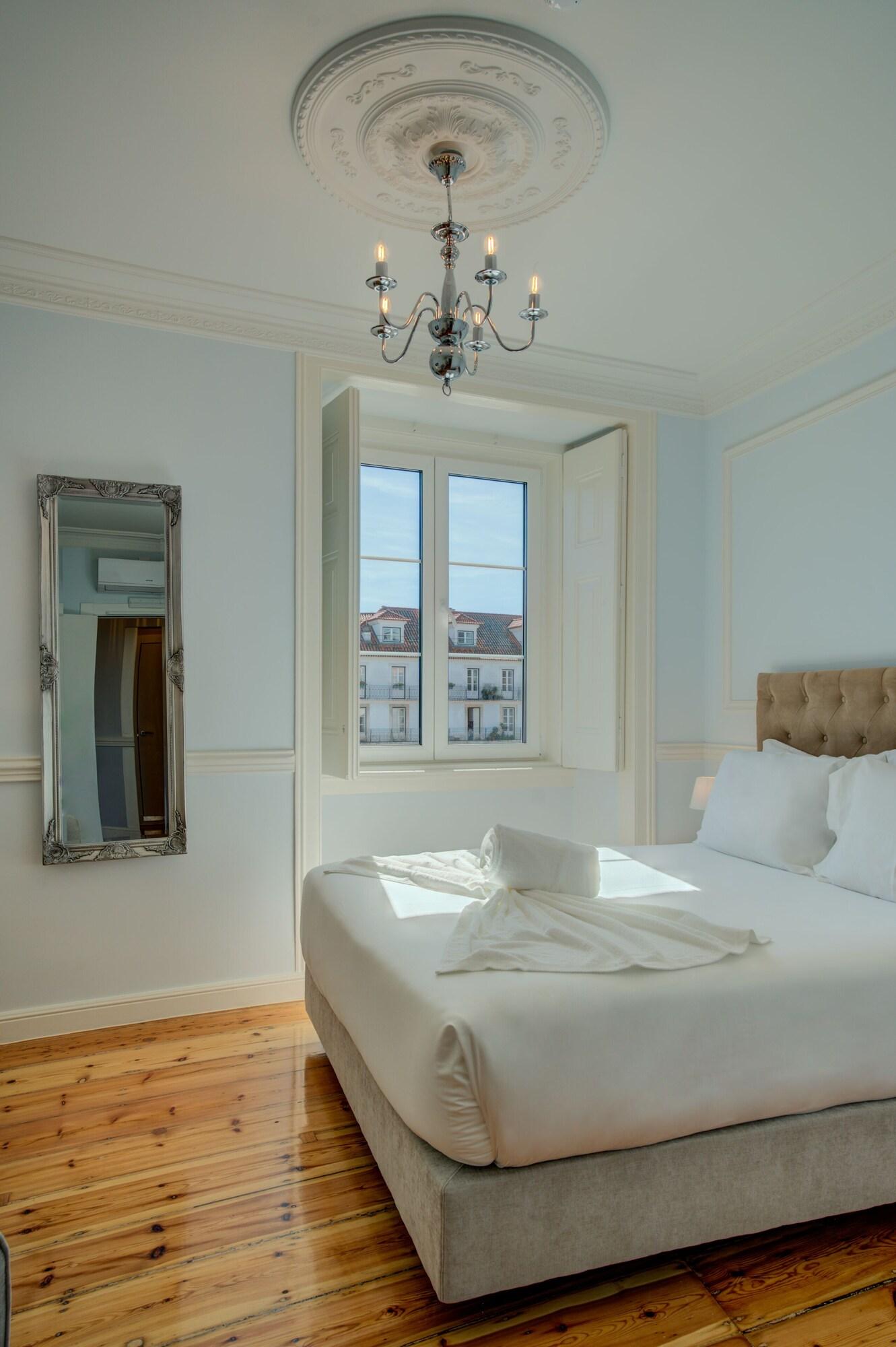 Double Queen Size Bed