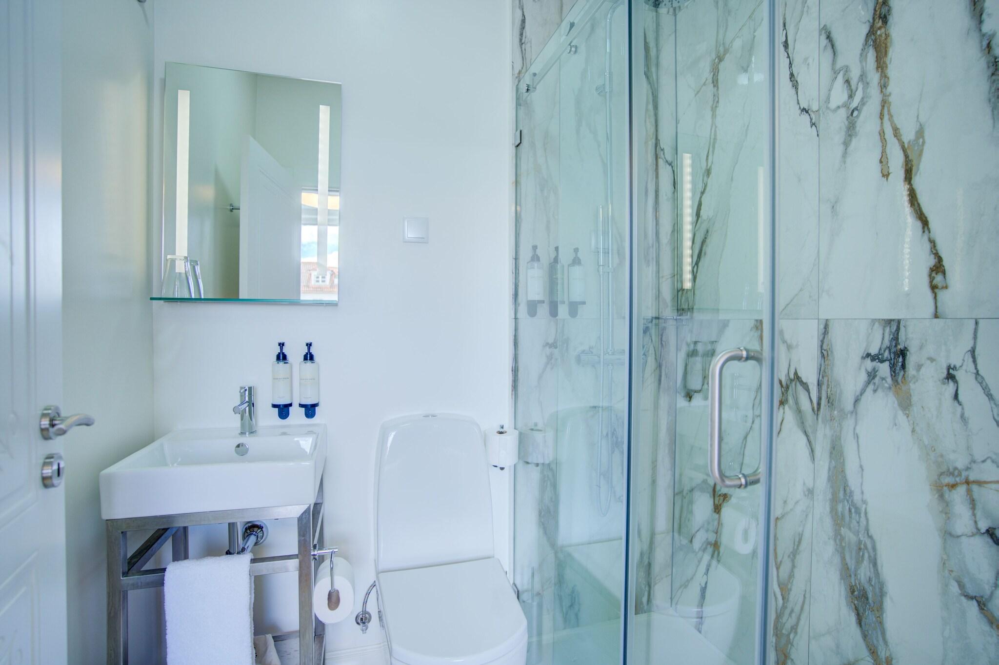 Double Queen Size Bed