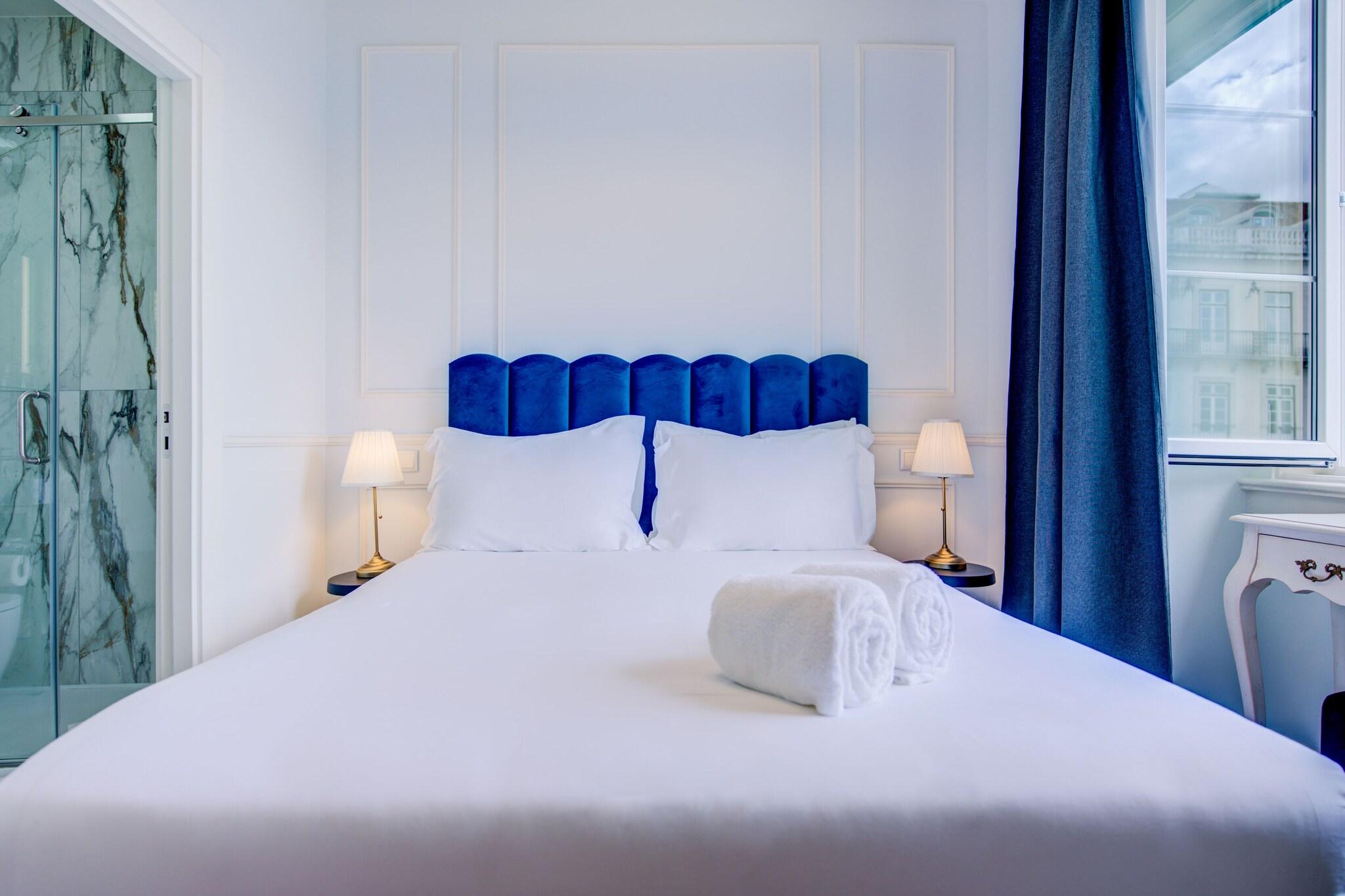 Double Queen Size Bed